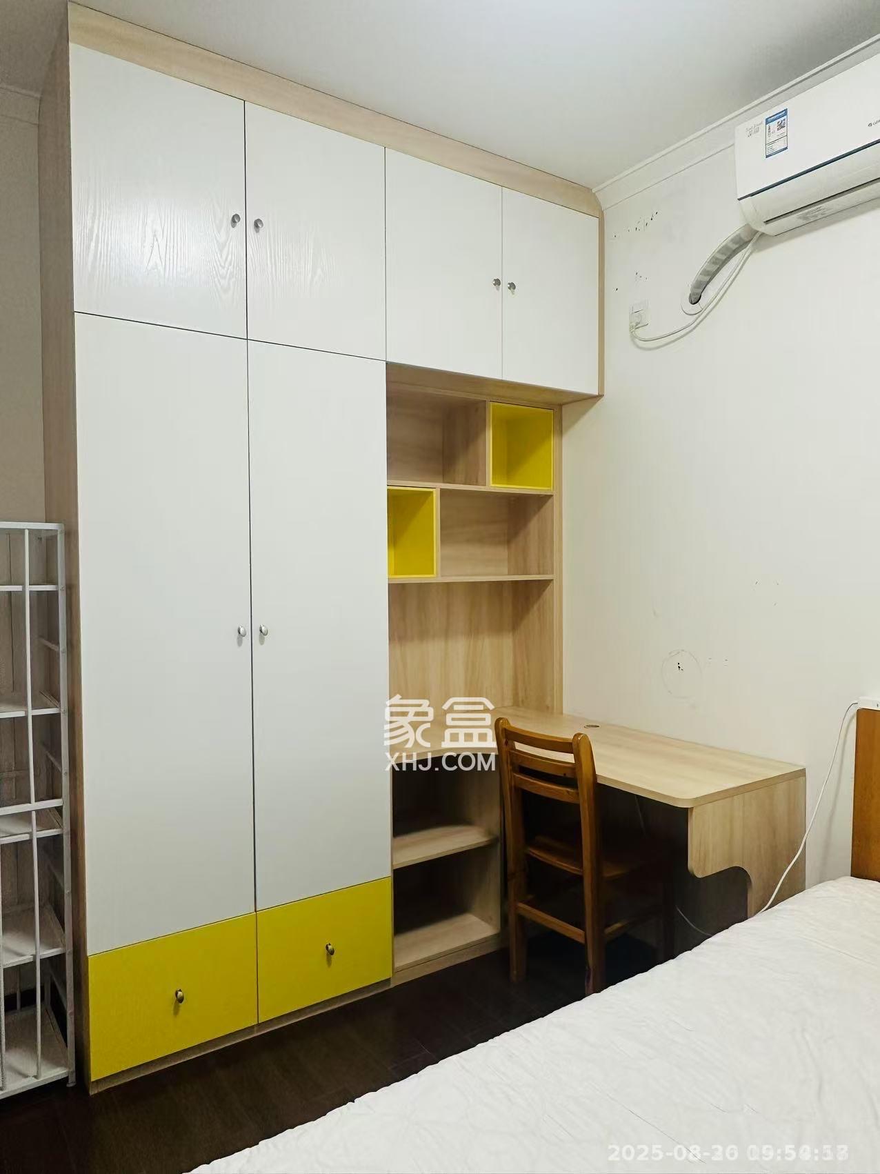 万科里梅溪郡  3室2厅1卫    3200.0元/月室内图