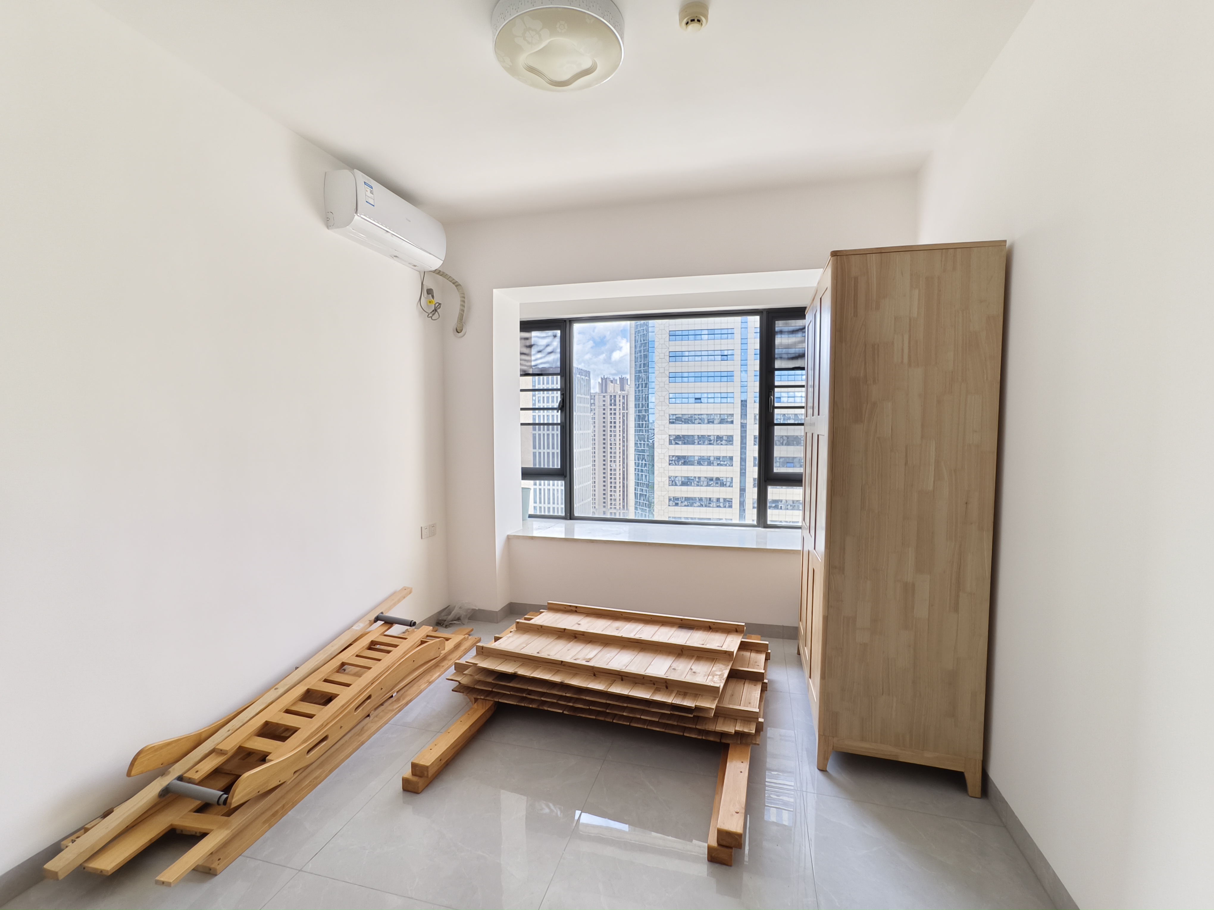 海航豪庭北苑  3室2厅2卫    4500.0元/月室内图