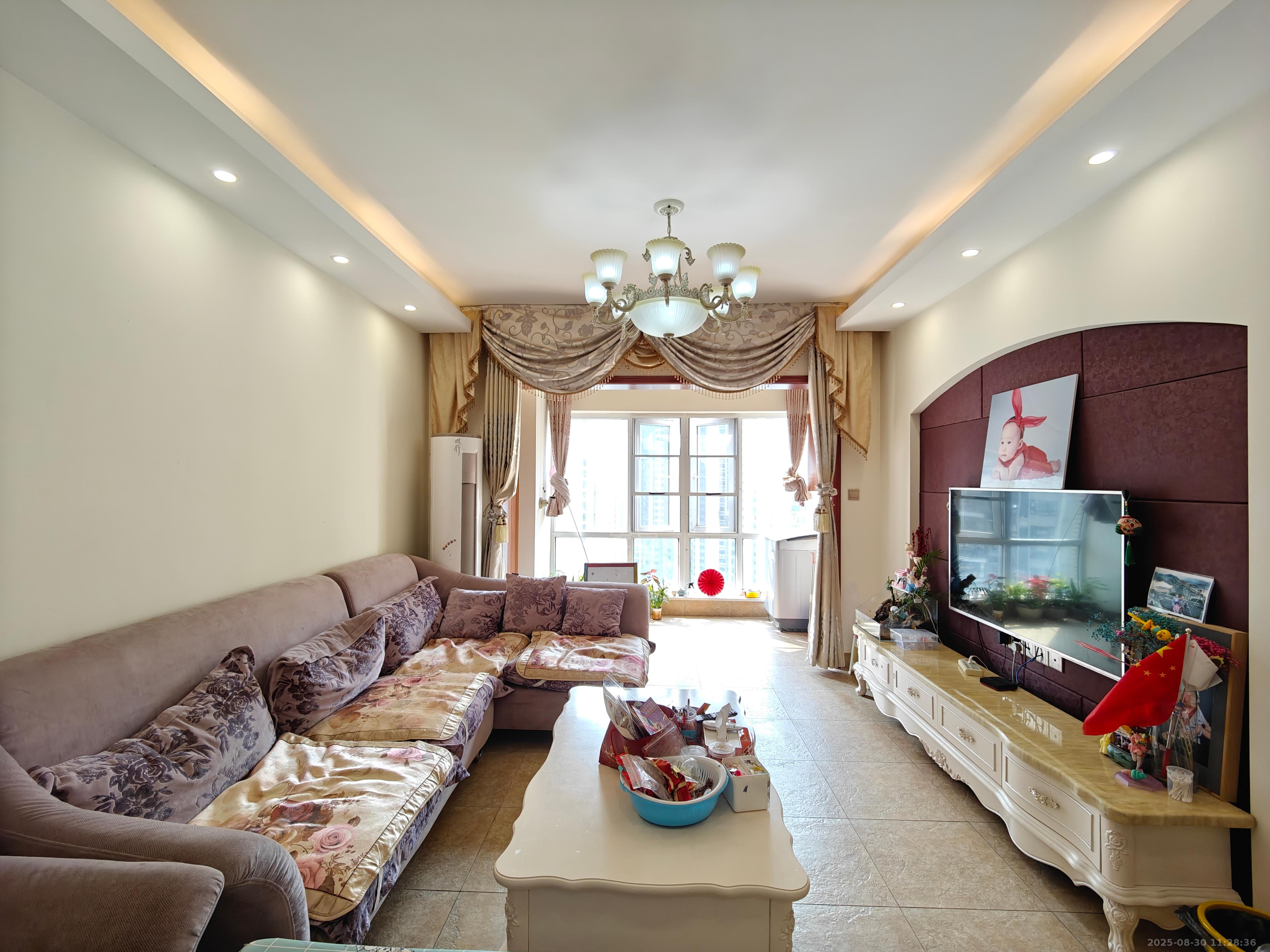 美的城三期 3室2厅2卫 2000.0元/月 美的城三期 3室2厅2卫 2000.0元/月室内图