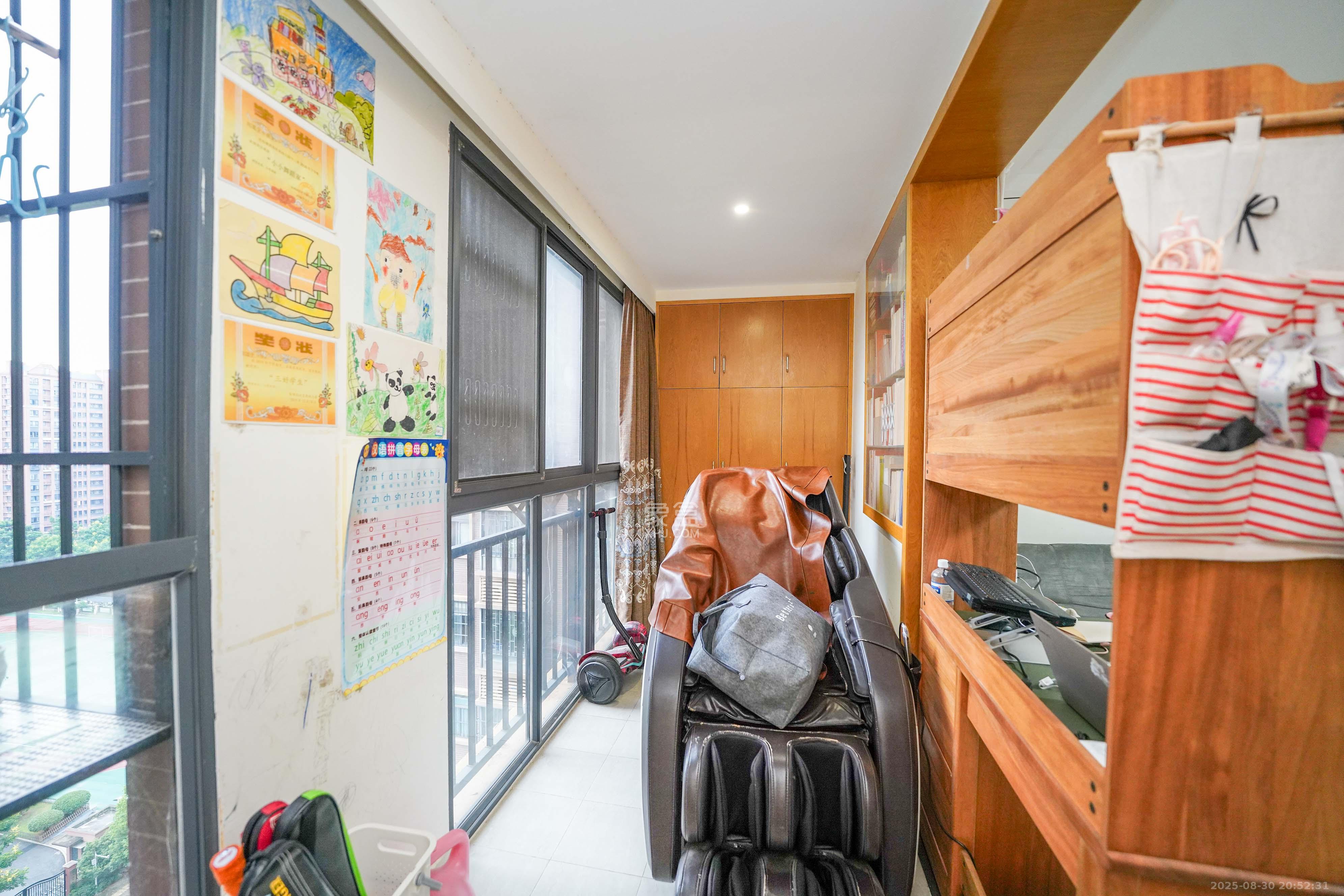 五矿格澜郡 3室2厅2卫 96.0万 五矿格澜郡 3室2厅2卫 96.0万阳台