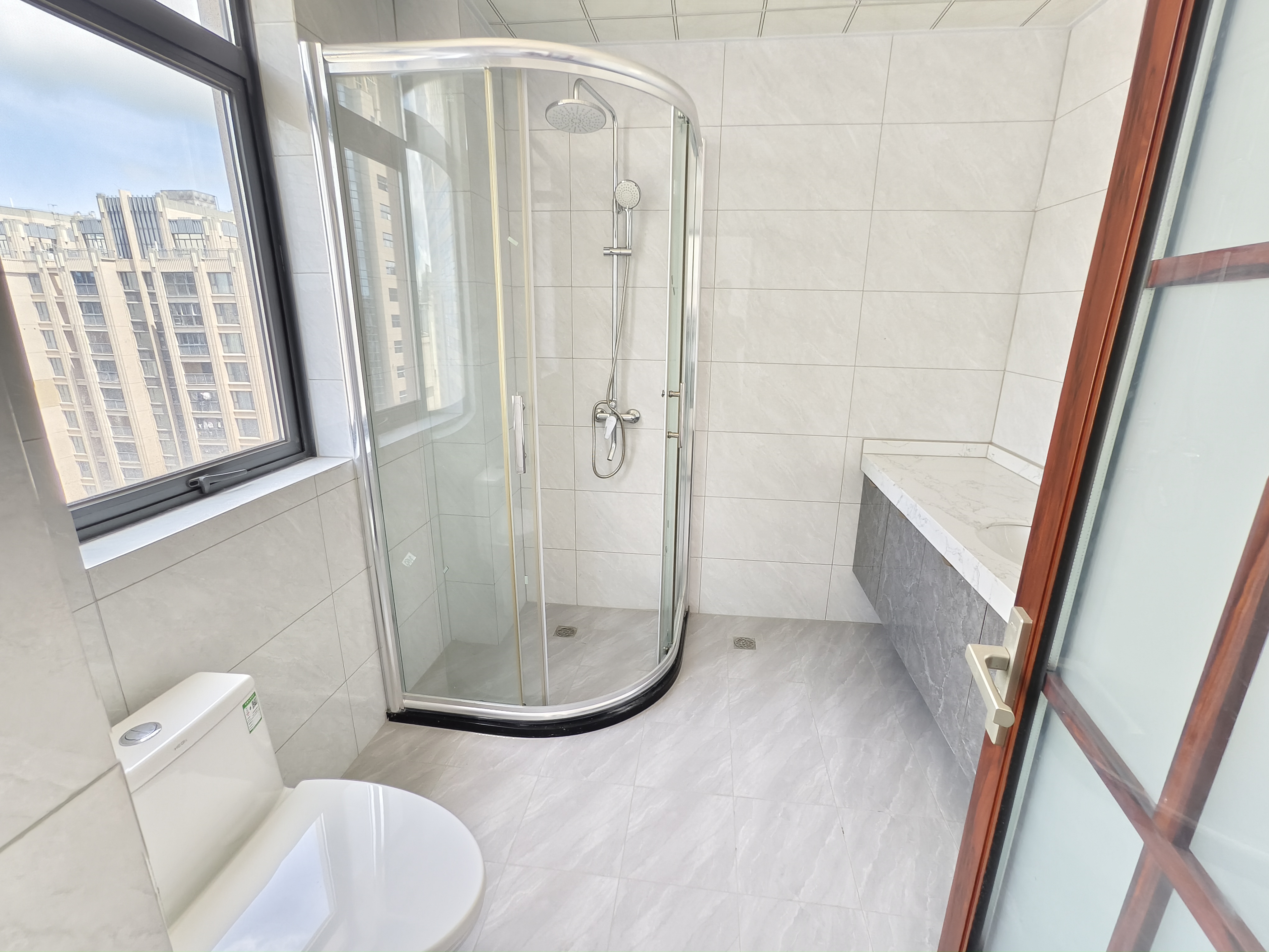 海航豪庭北苑  3室2厅2卫    4500.0元/月室内图