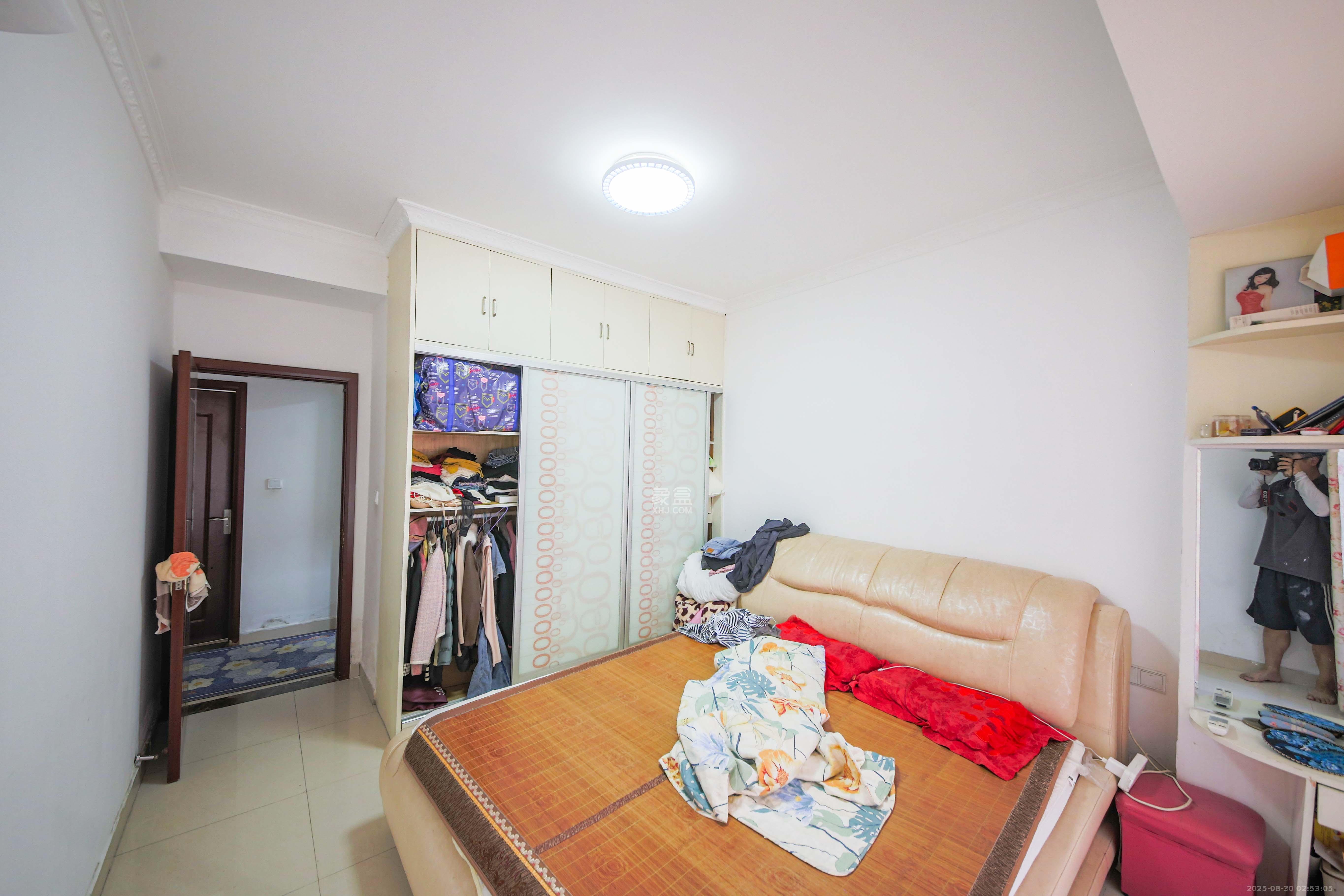 康斯丹郡（融程领秀佳园）  3室2厅1卫    69.0万卧室