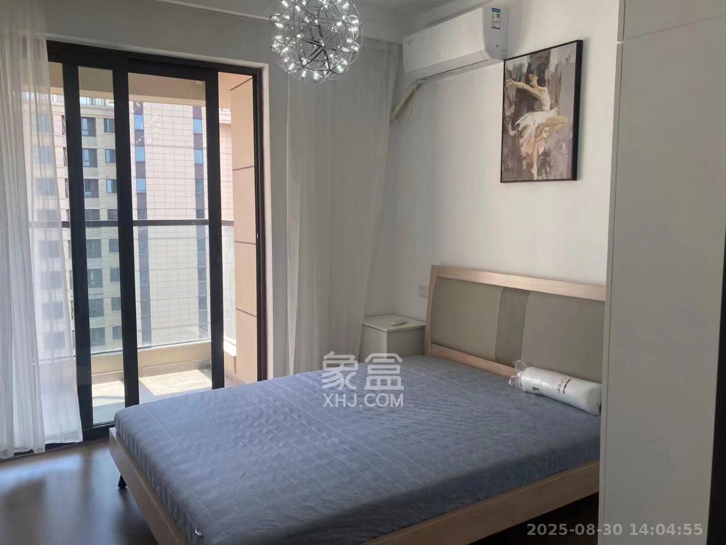 龙湖铂金中心(龙湖春江郦城)  4室2厅2卫    5300.0元/月 龙湖铂金中心(龙湖春江郦城)  4室2厅2卫    5300.0元/月室内图