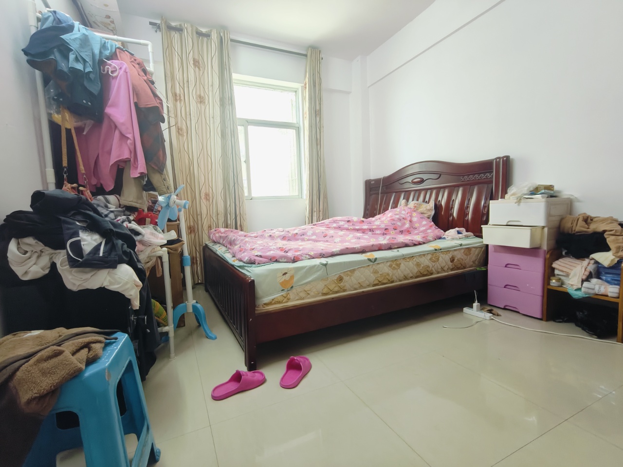 金成绿苑（金地路8号）  3室2厅1卫    100.0万客厅