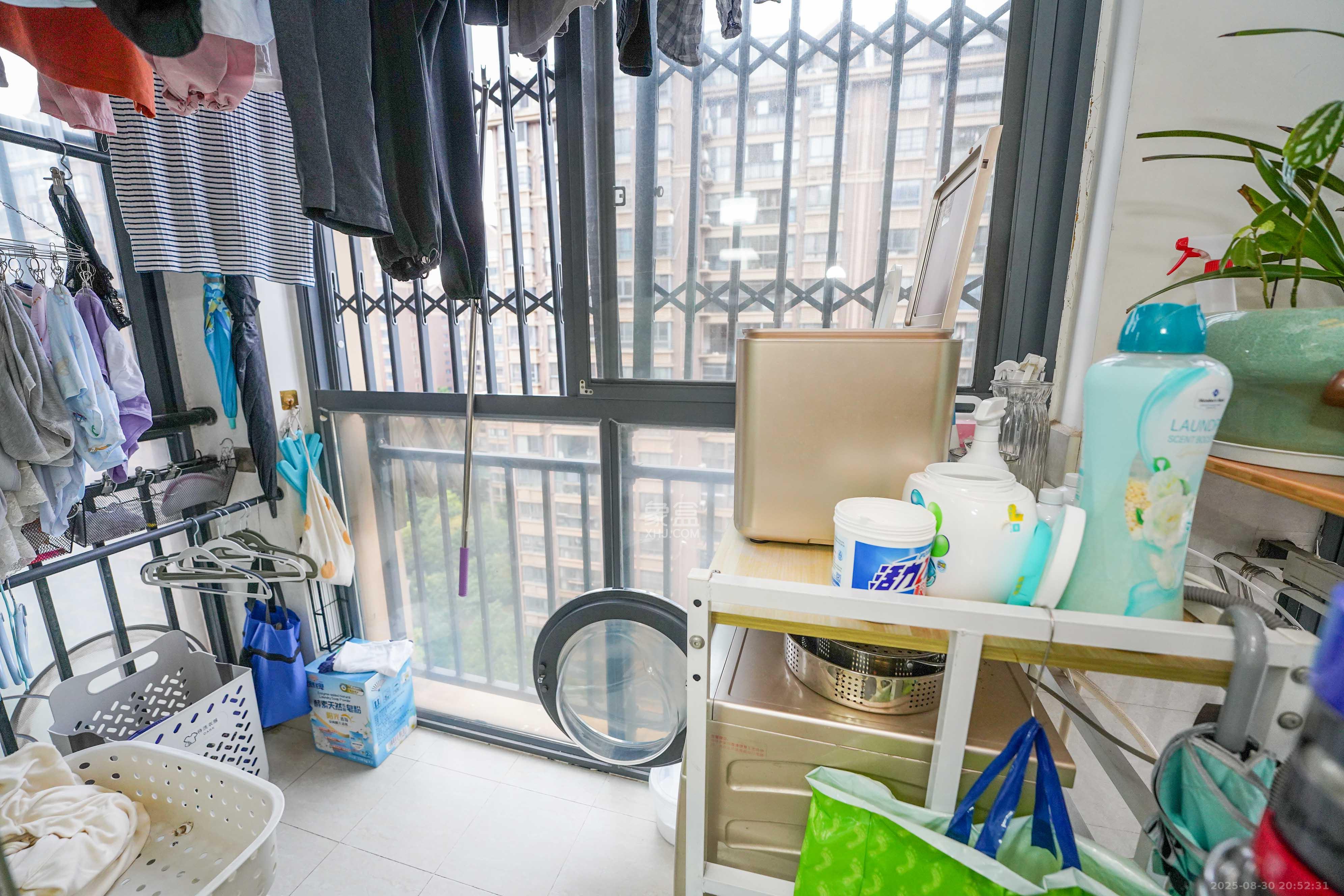 五矿格澜郡 3室2厅2卫 96.0万 五矿格澜郡 3室2厅2卫 96.0万阳台