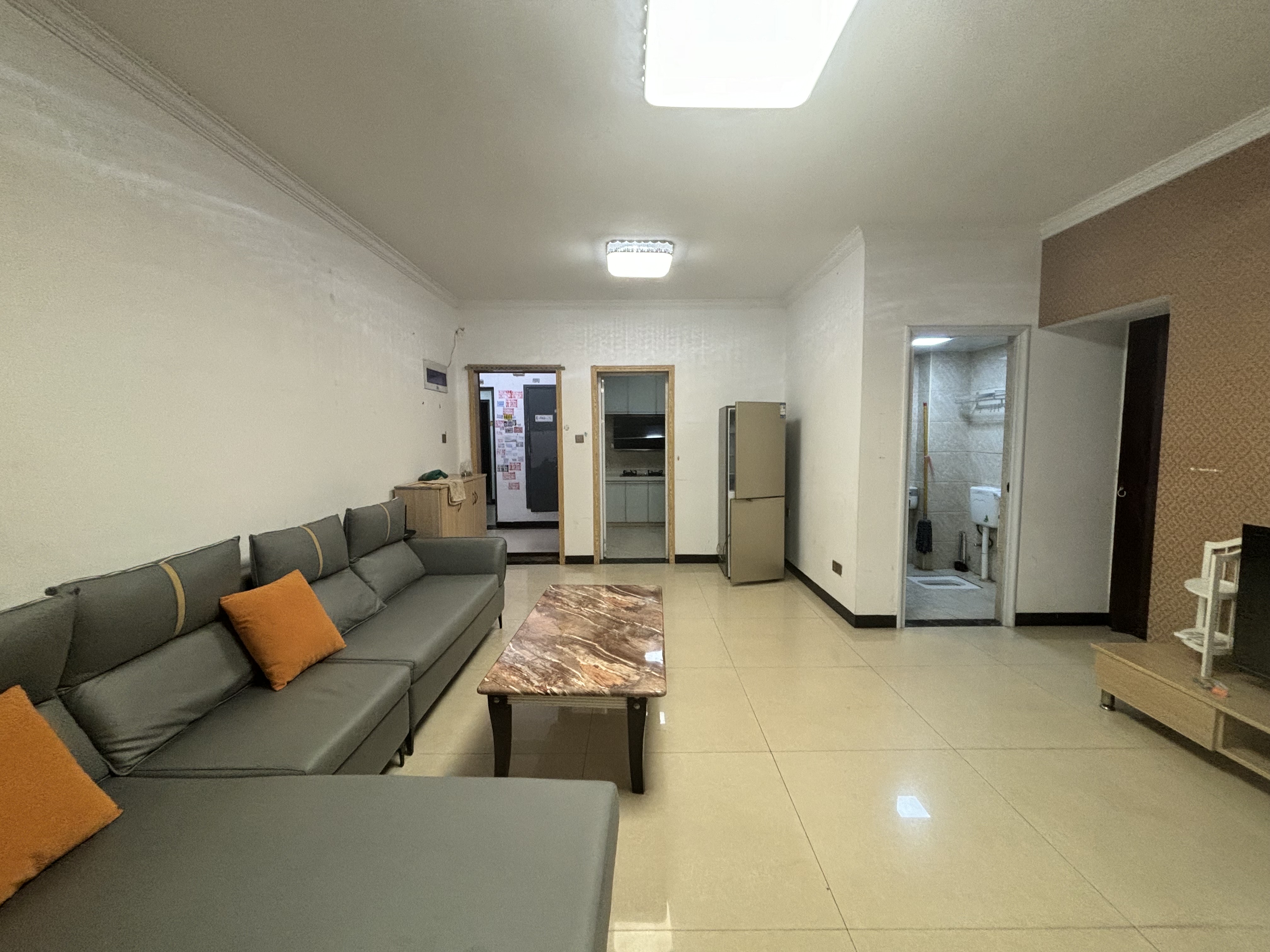 景塘家园  3室2厅1卫    2100.0元/月 景塘家园  3室2厅1卫    2100.0元/月户型图