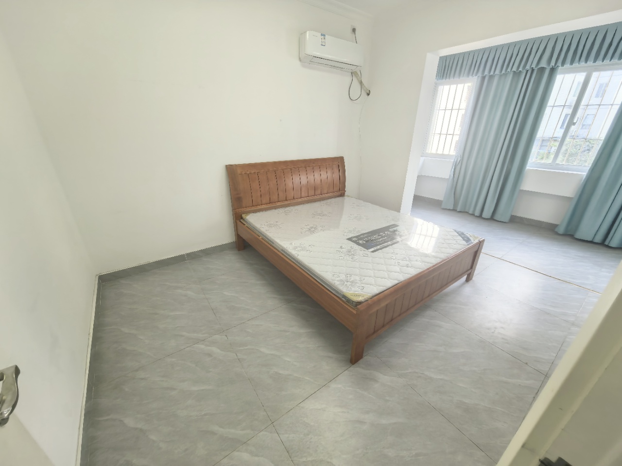 百金城小区 2室2厅1卫 2300.0元/月 百金城小区 2室2厅1卫 2300.0元/月室内图