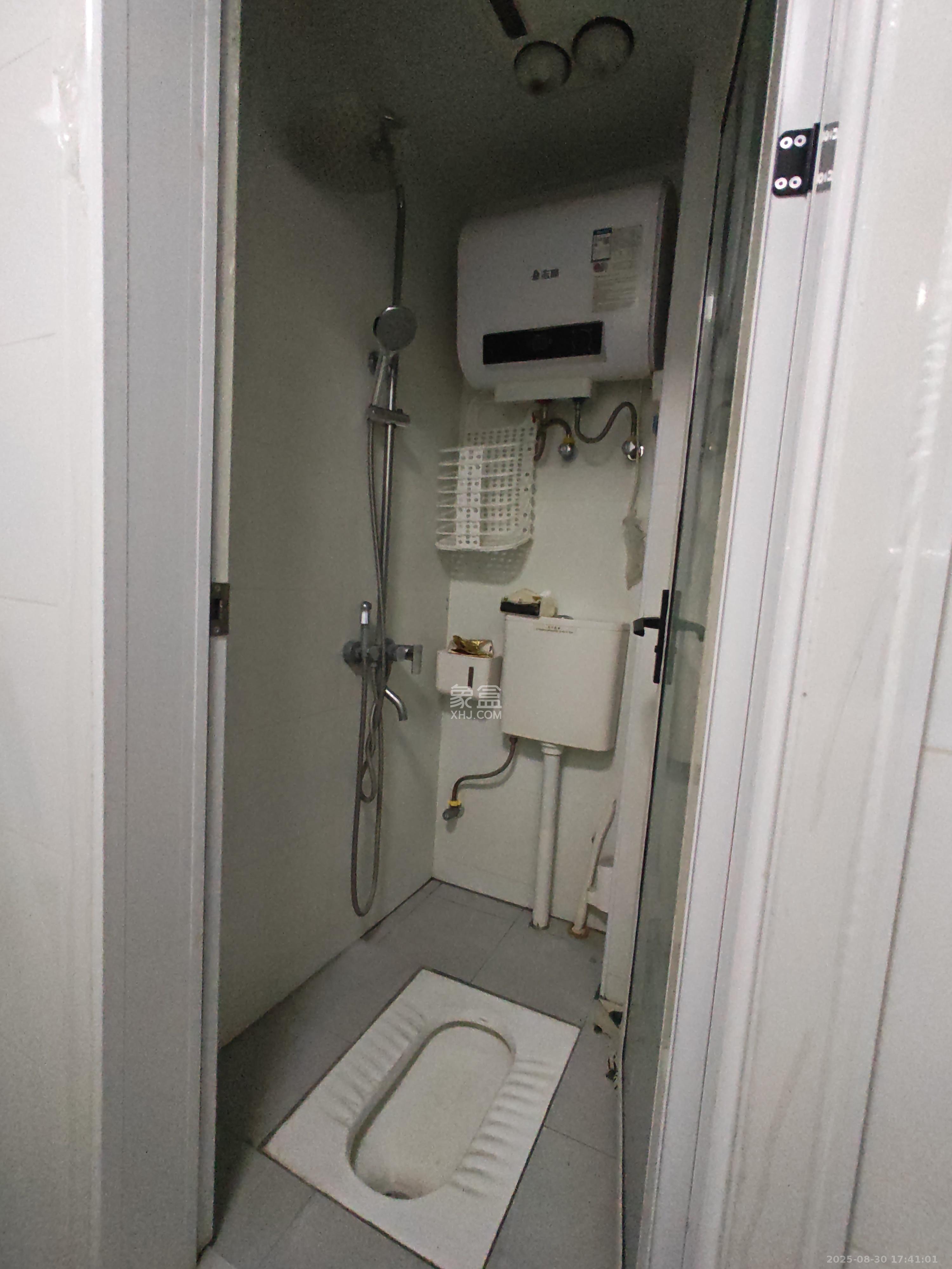 建发中央公园(建发美地)  1室0厅0卫    1700.0元/月 建发中央公园(建发美地)  1室0厅0卫    1700.0元/月室内图