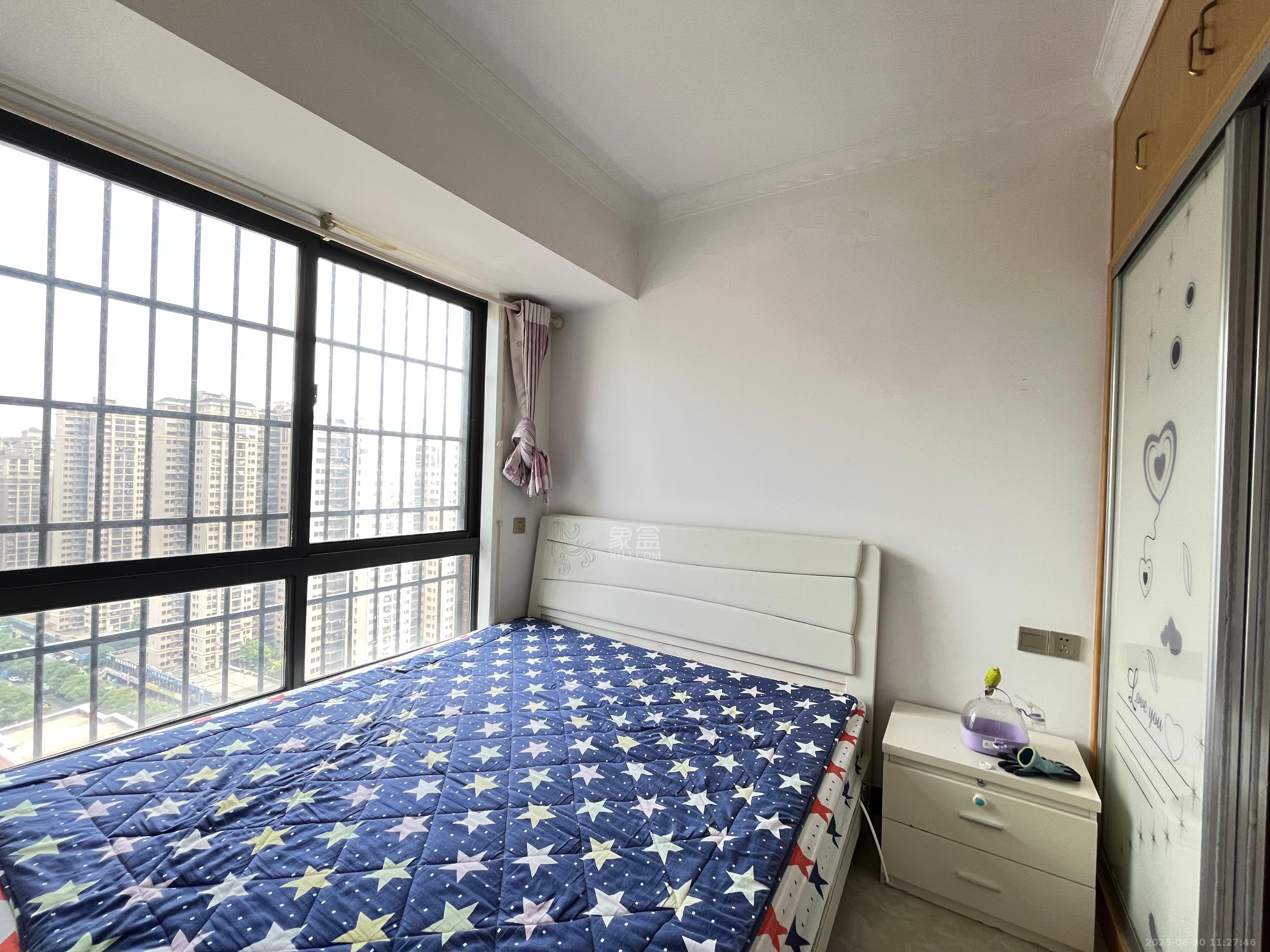 海德公园  4室2厅2卫    2000.0元/月室内图