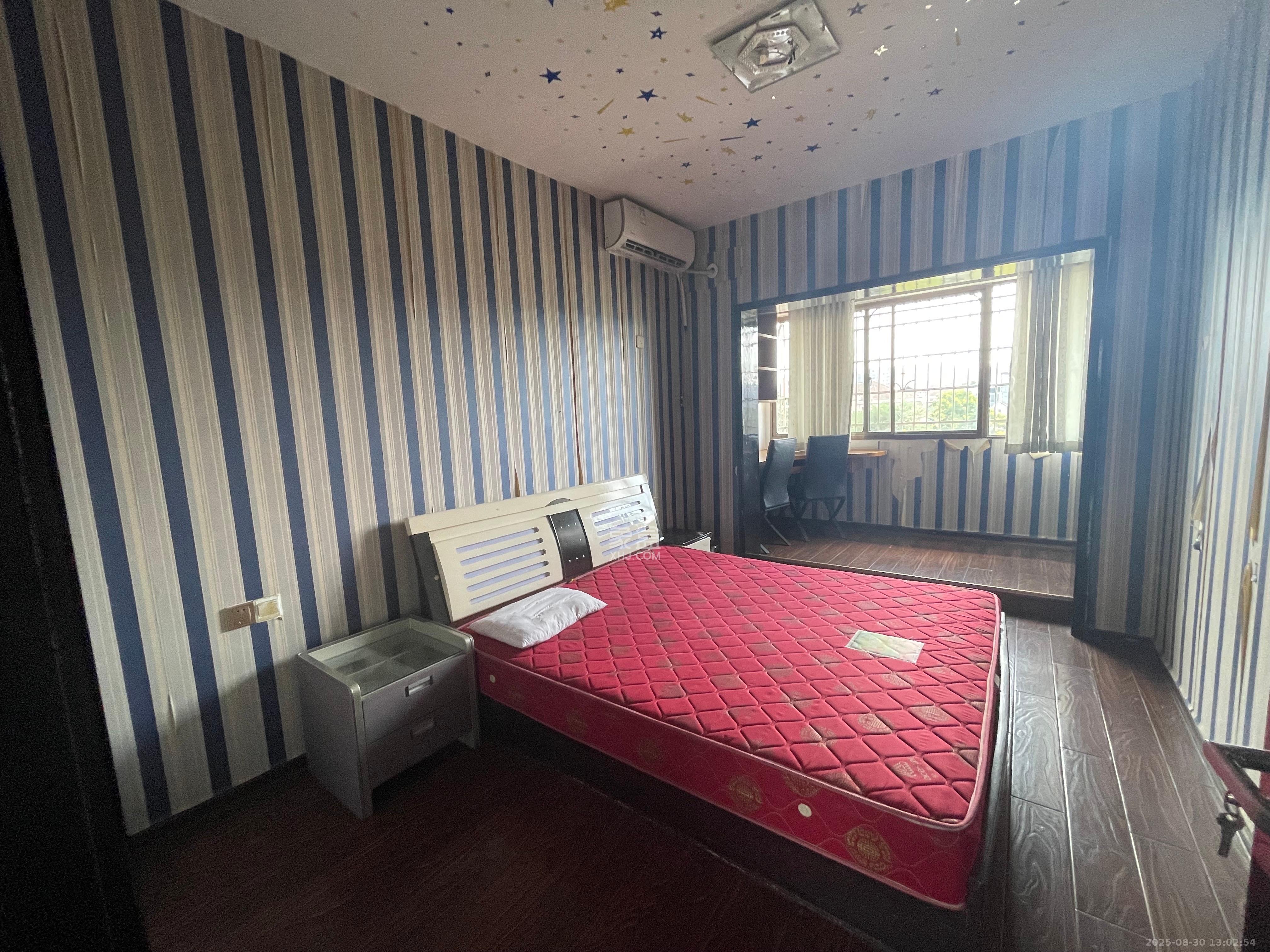 新路小区 3室1厅2卫 1800.0元/月 新路小区 3室1厅2卫 1800.0元/月室内图