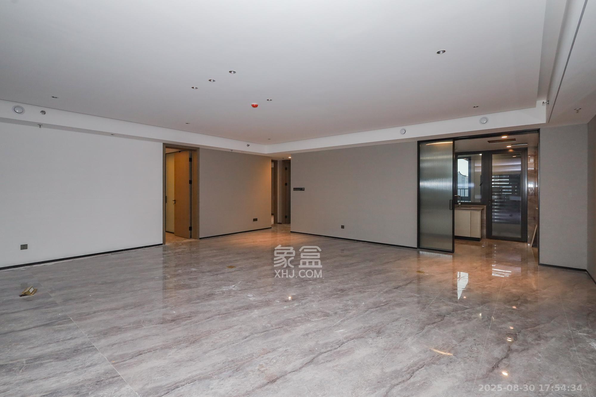 旭辉铂悦湘江 4室2厅3卫 450.0万 旭辉铂悦湘江 4室2厅3卫 450.0万其他