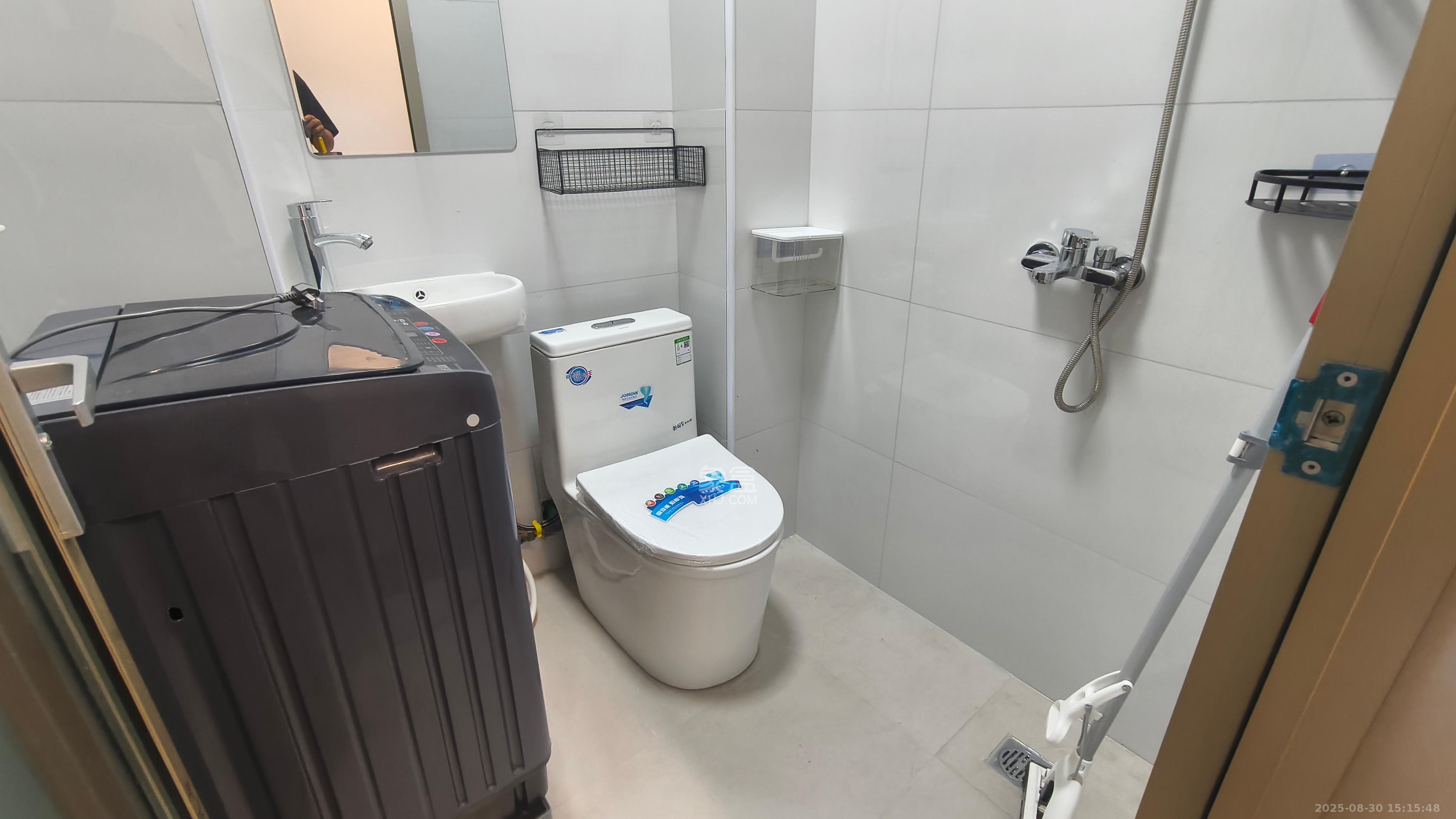 书香名邸  1室1厅1卫    1100.0元/月 书香名邸  1室1厅1卫    1100.0元/月室内图