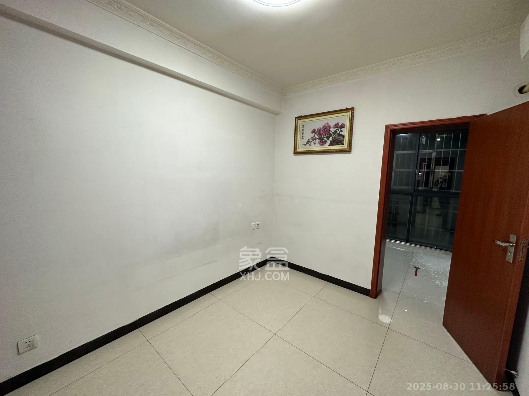 嘉宇盛世华章 3室2厅2卫 2800.0元/月 嘉宇盛世华章 3室2厅2卫 2800.0元/月室内图