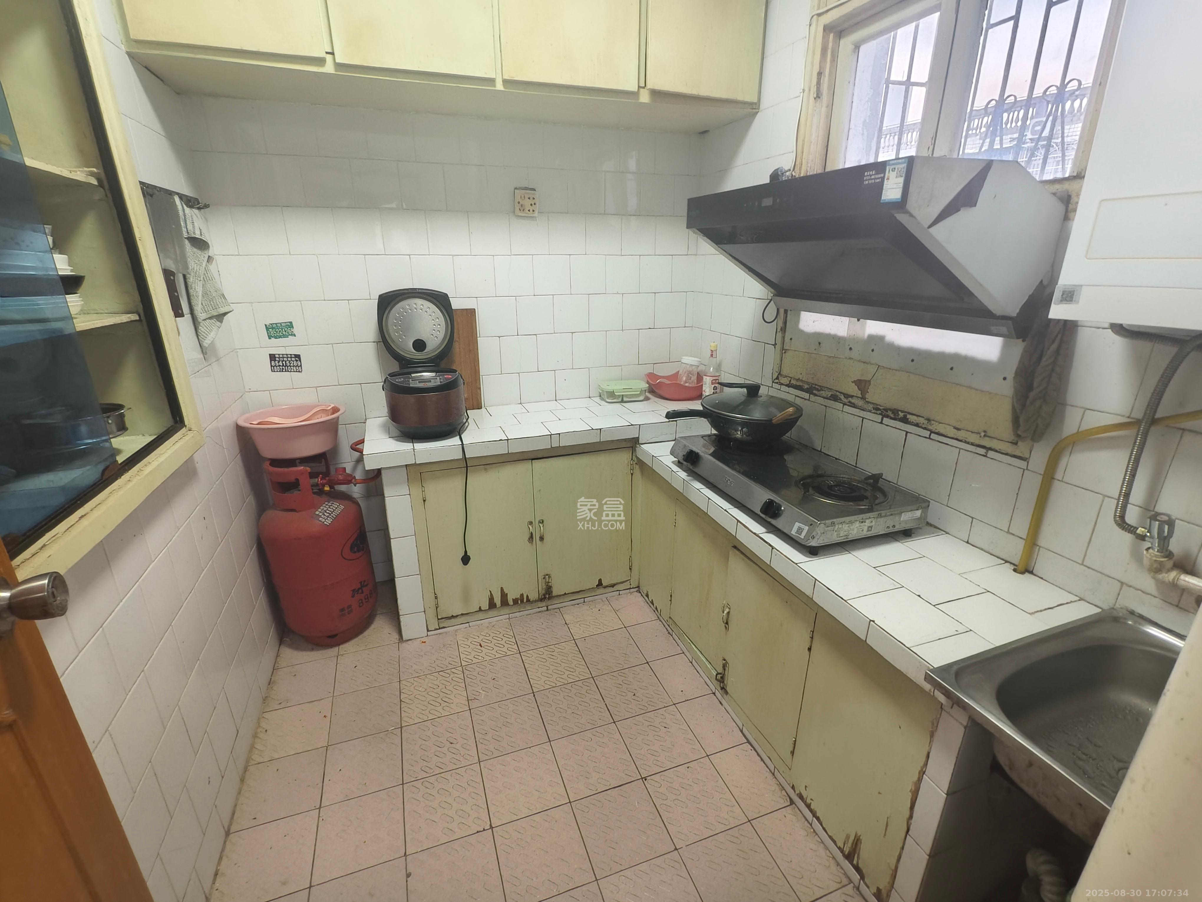 乡镇公寓 2室1厅1卫 1680.0元/月 乡镇公寓 2室1厅1卫 1680.0元/月室内图