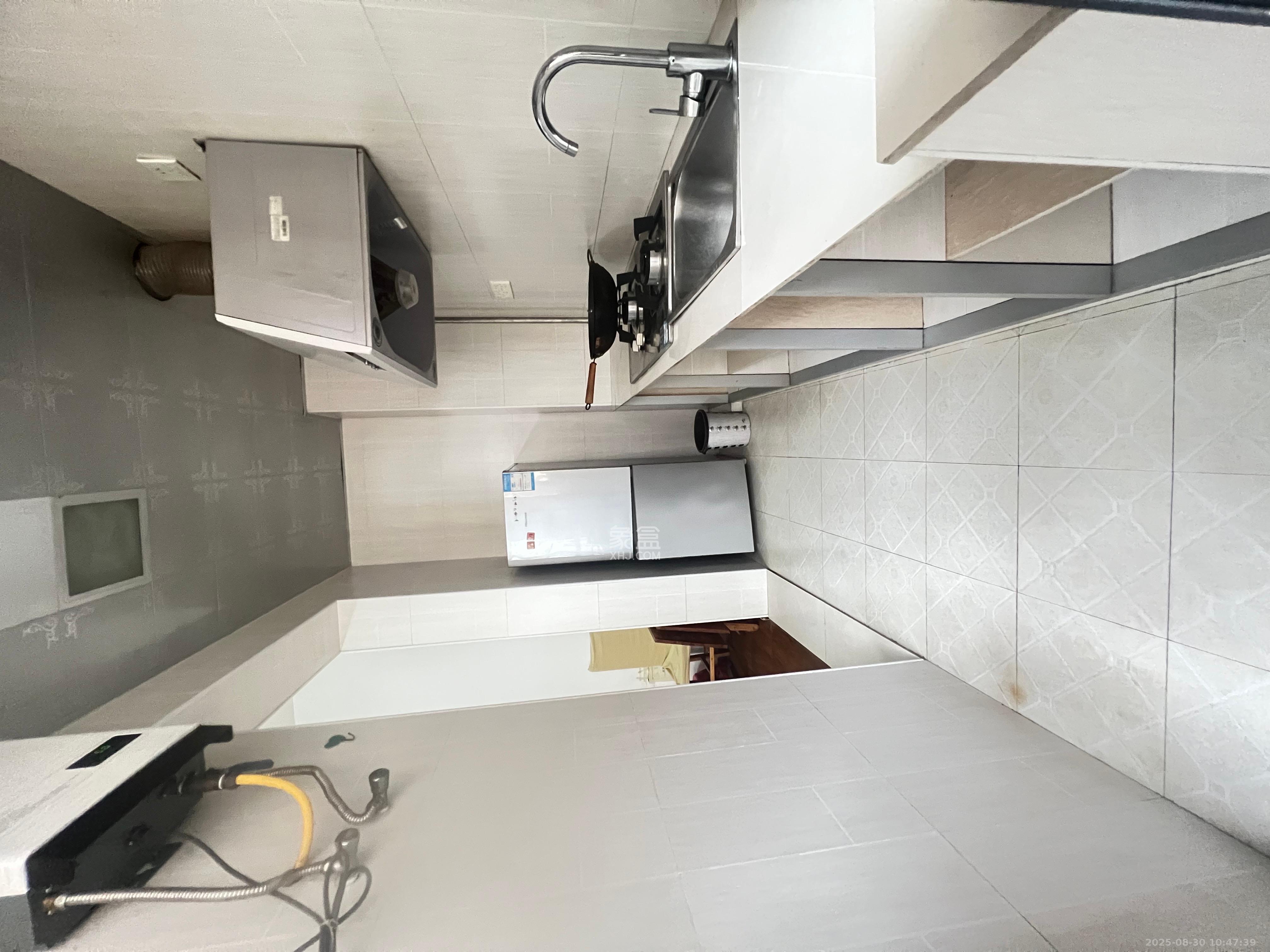 中国铁建国际城一期  1室1厅1卫    1300.0元/月室内图