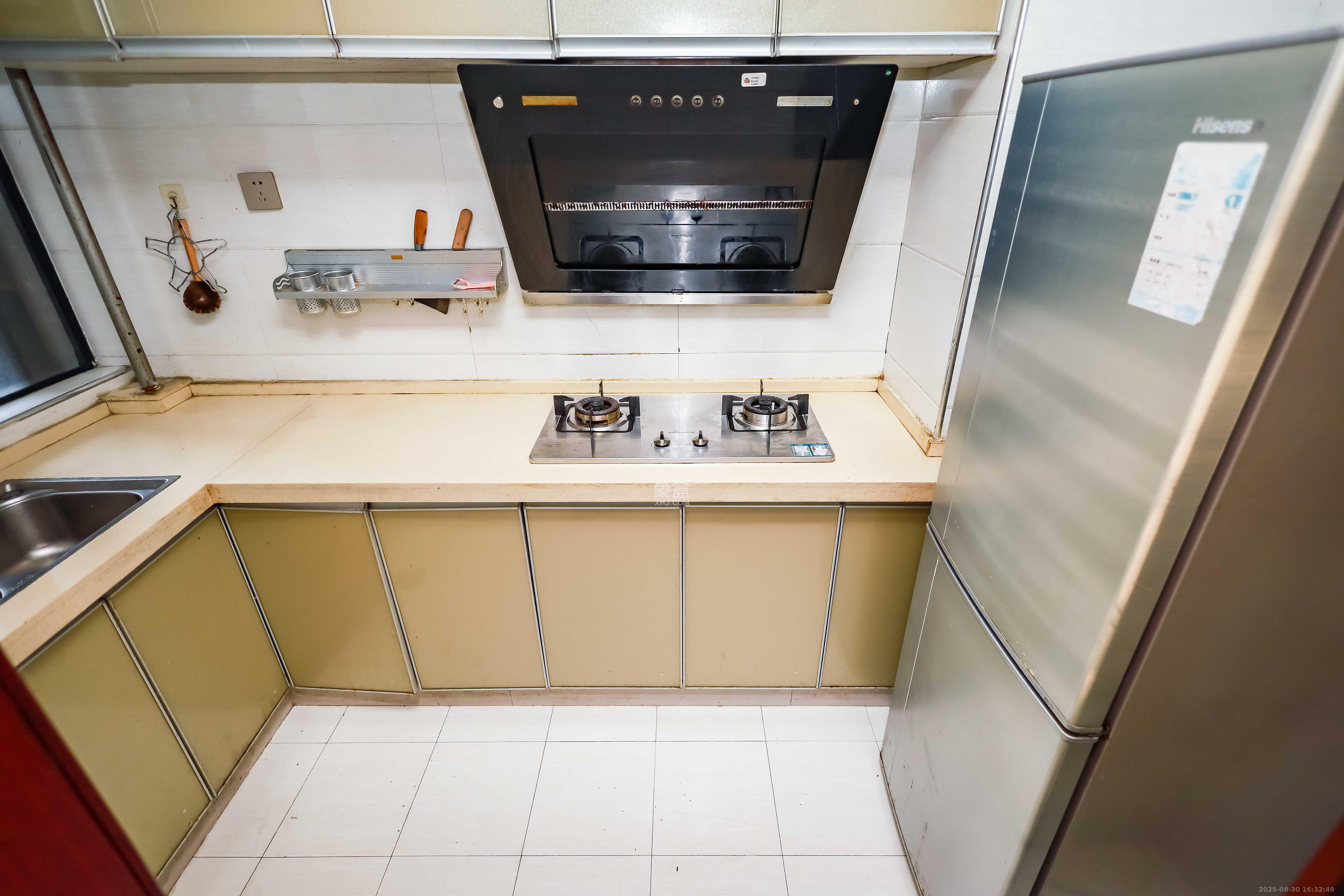 永祺西京  3室2厅2卫    128.0万厨房