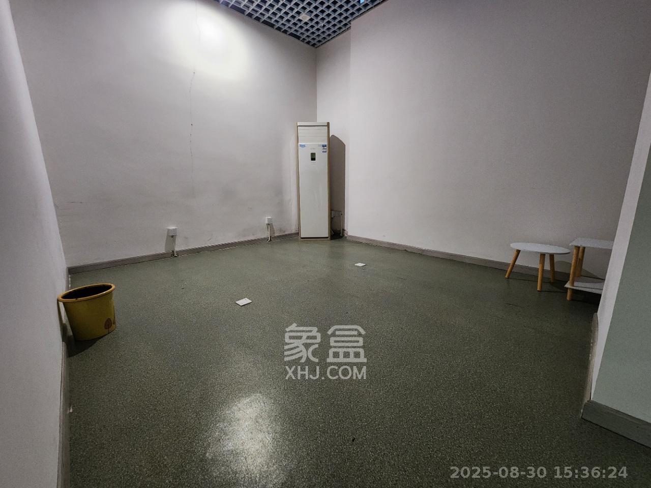 奥克斯广场 1室1厅1卫 5400.0元/月 奥克斯广场 1室1厅1卫 5400.0元/月室内图