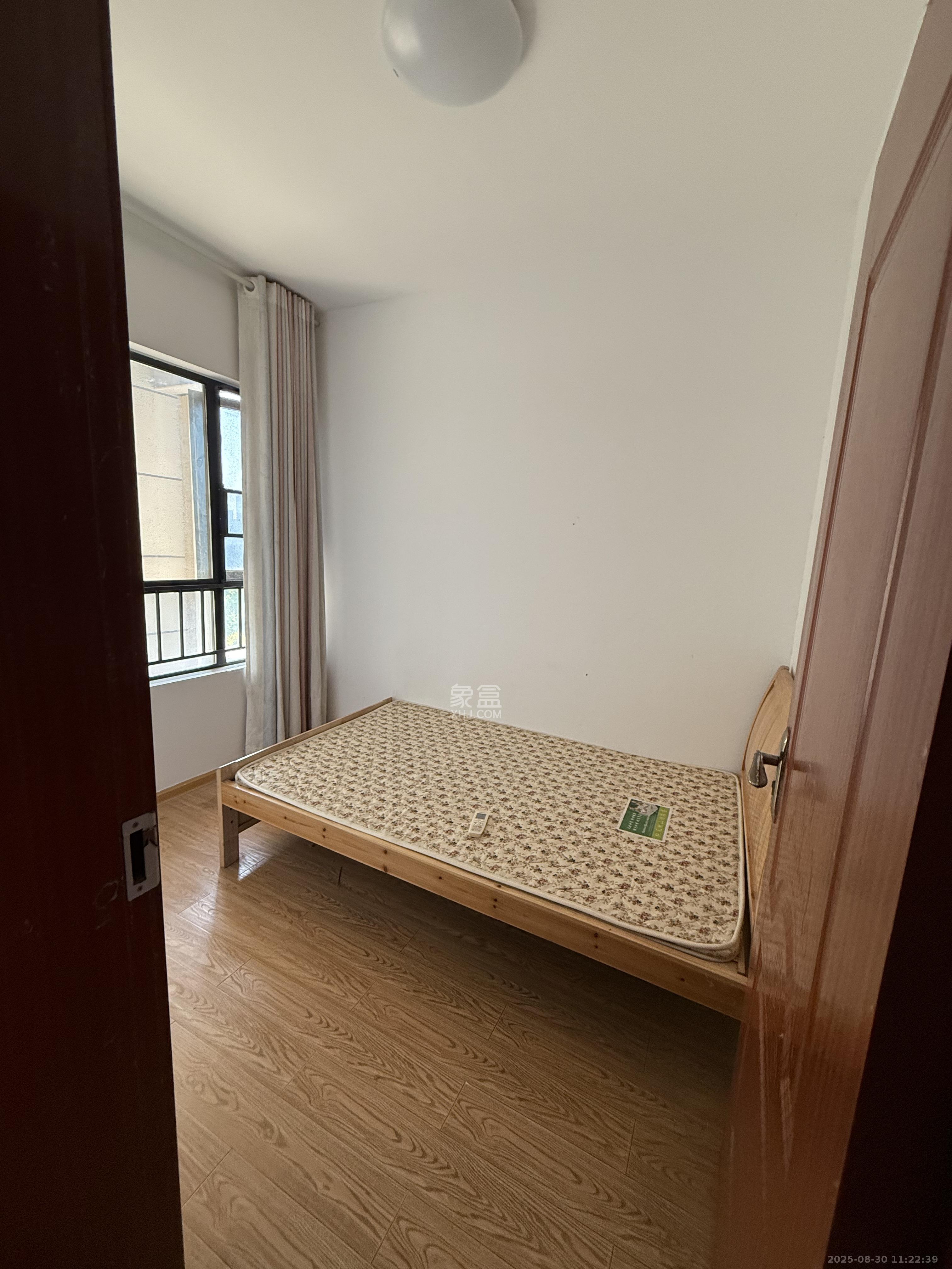 中海梅溪湖壹号  3室2厅1卫    2000.0元/月 中海梅溪湖壹号  3室2厅1卫    2000.0元/月室内图