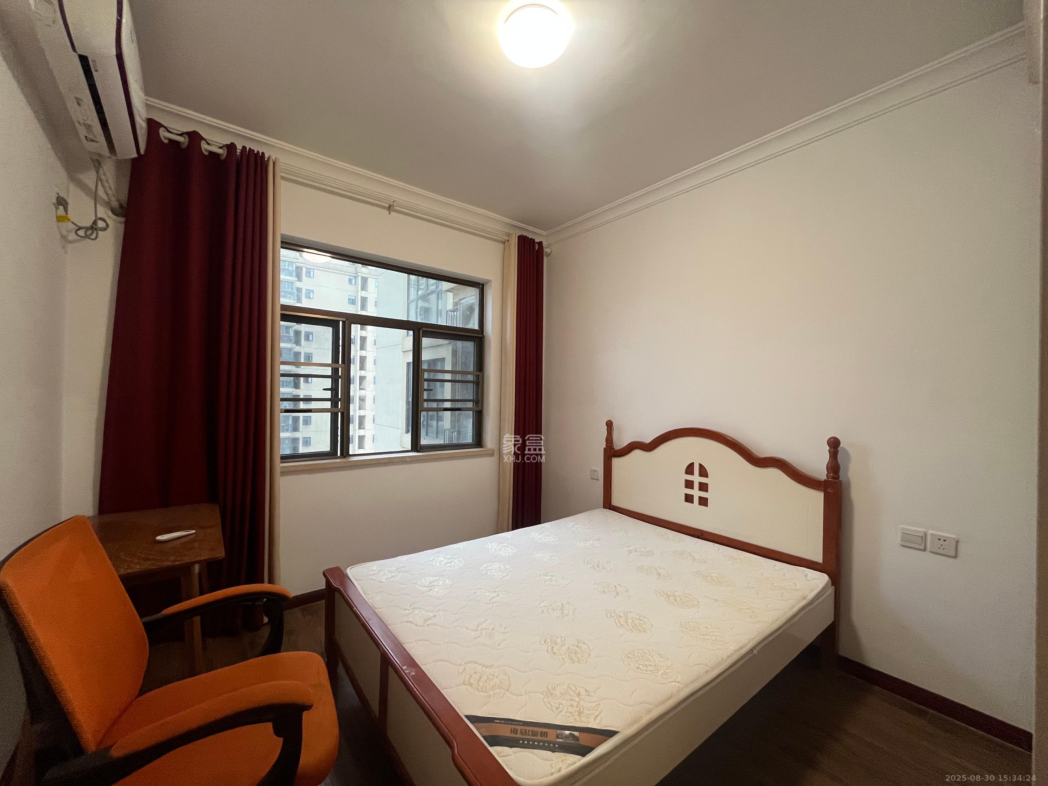 江山帝景哈佛  4室2厅2卫    2500.0元/月 江山帝景哈佛  4室2厅2卫    2500.0元/月室内图