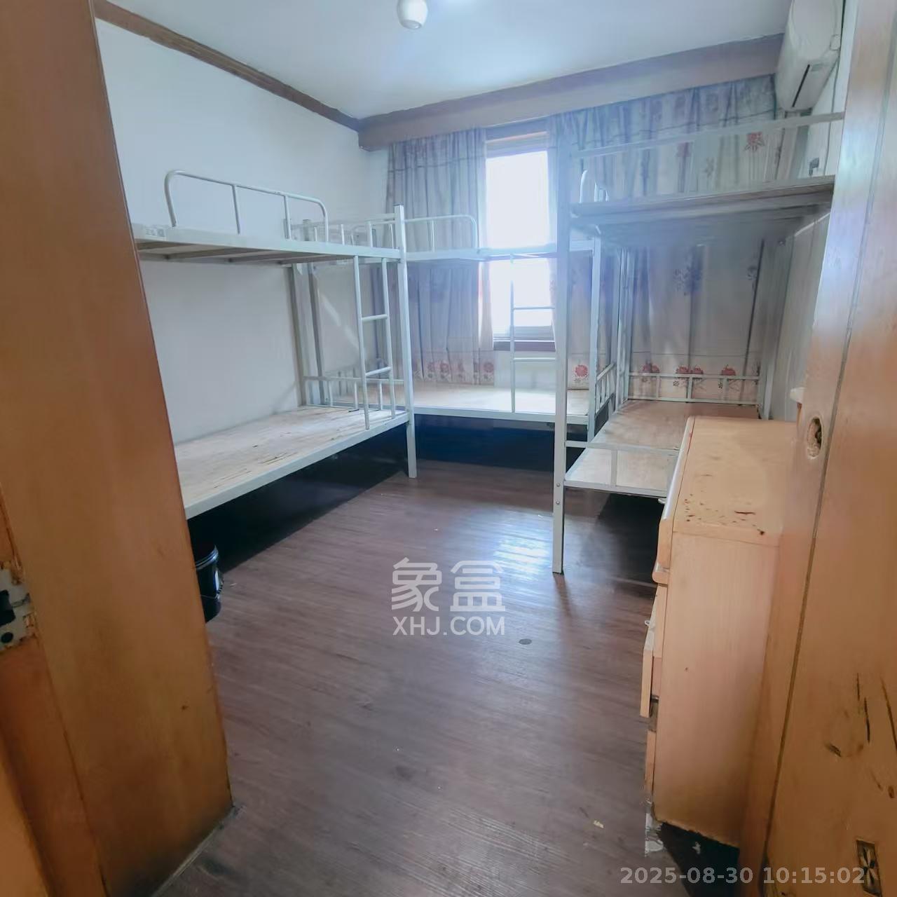 坡子街综合楼  2室1厅1卫    2500.0元/月室内图