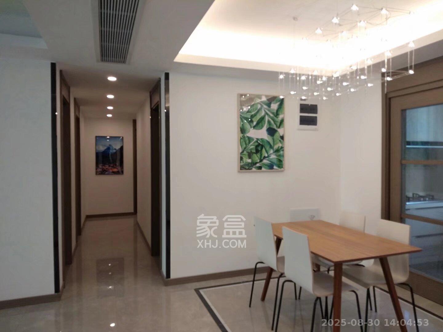 龙湖铂金中心(龙湖春江郦城)  4室2厅2卫    5300.0元/月 龙湖铂金中心(龙湖春江郦城)  4室2厅2卫    5300.0元/月室内图