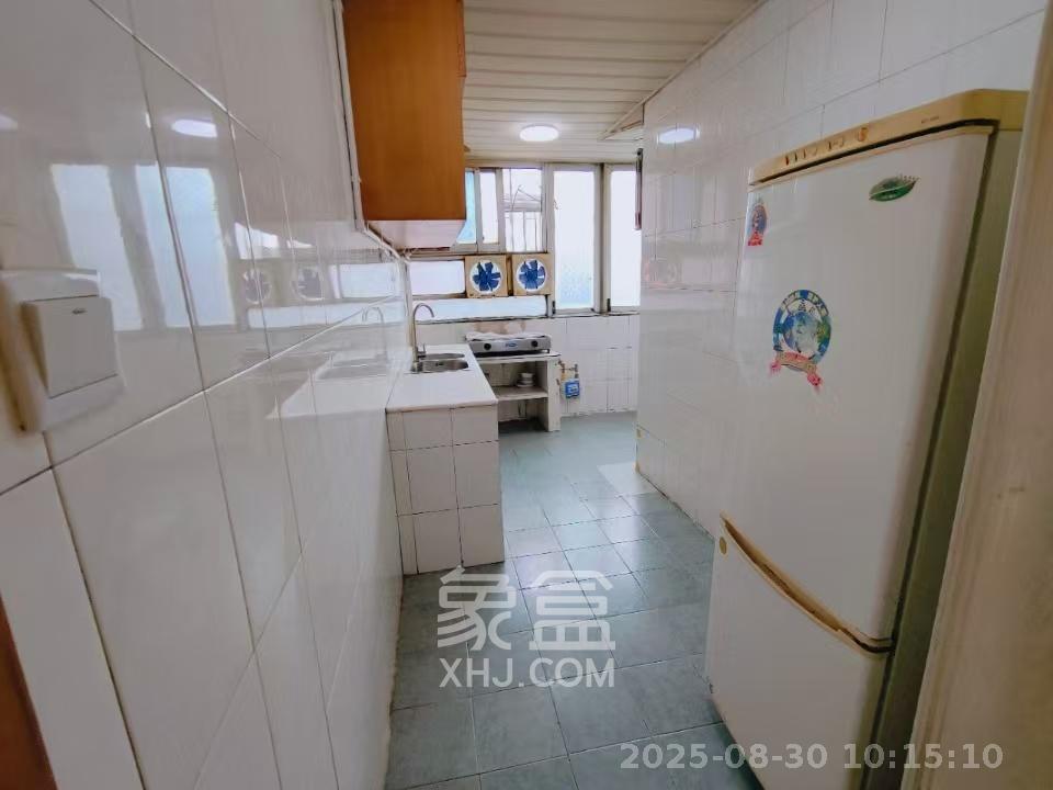 坡子街综合楼  2室1厅1卫    2500.0元/月室内图