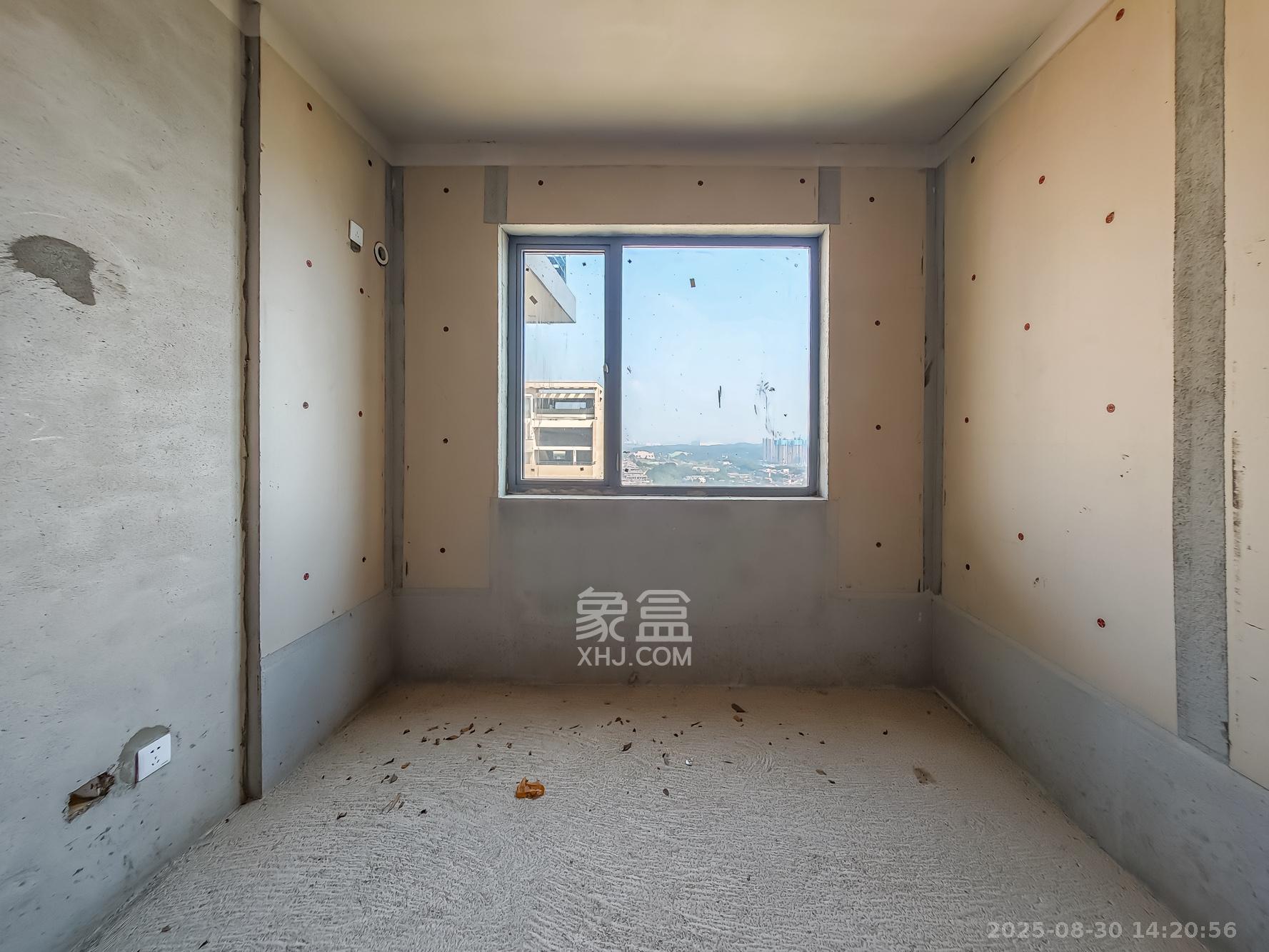 上置绿洲雅宾利 4室2厅2卫 135.0万 上置绿洲雅宾利 4室2厅2卫 135.0万卧室