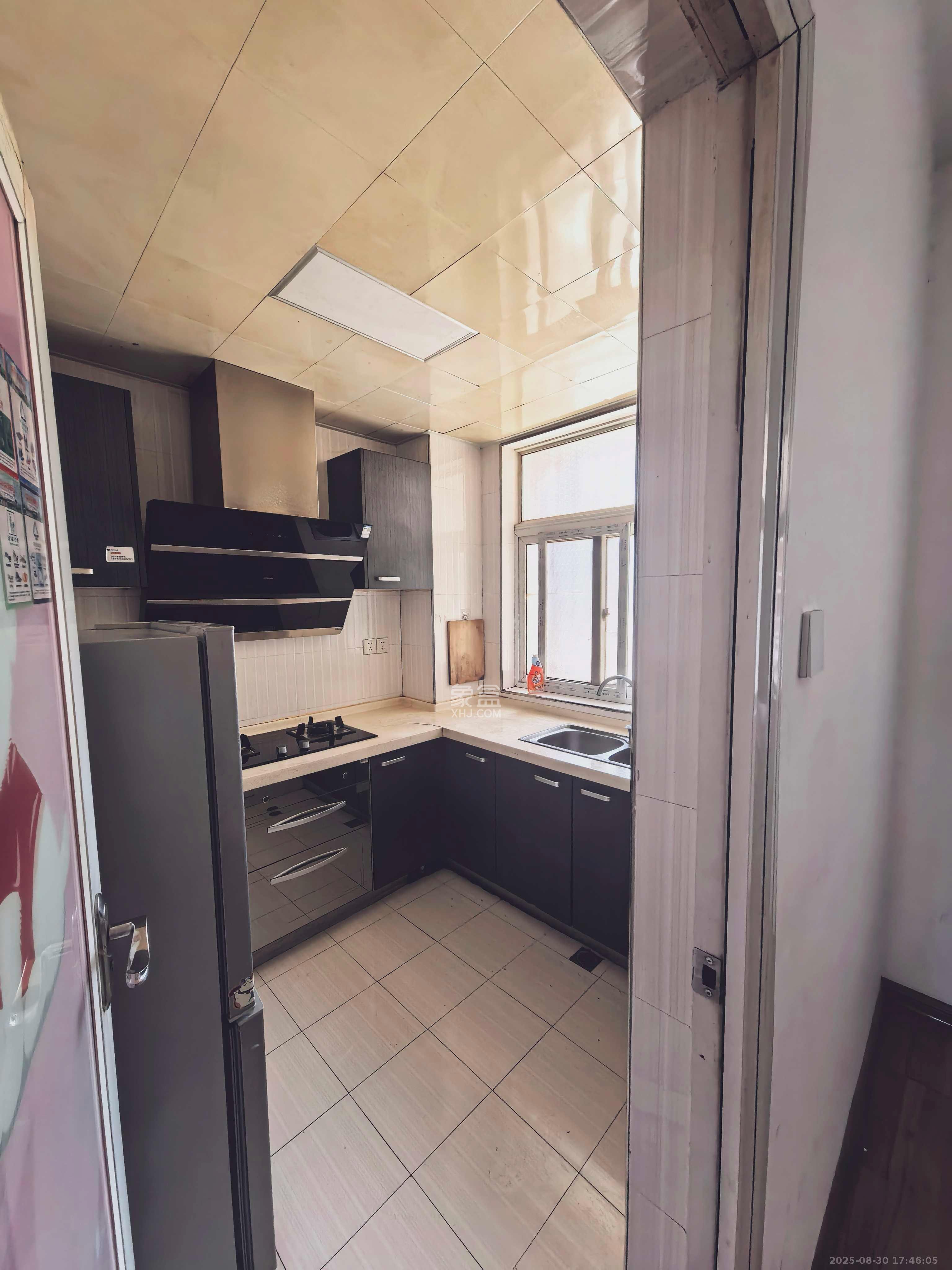 江临天下  2室2厅1卫    2000.0元/月 江临天下  2室2厅1卫    2000.0元/月室内图