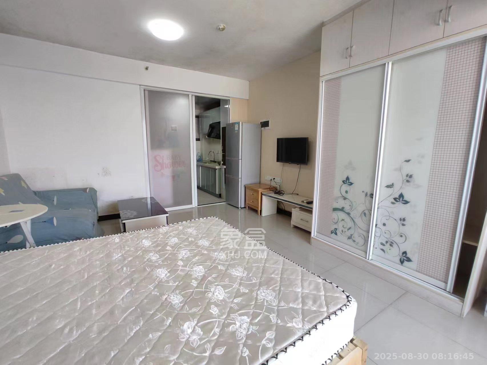 剑桥名门  1室1厅1卫   1300.00元/月室内图