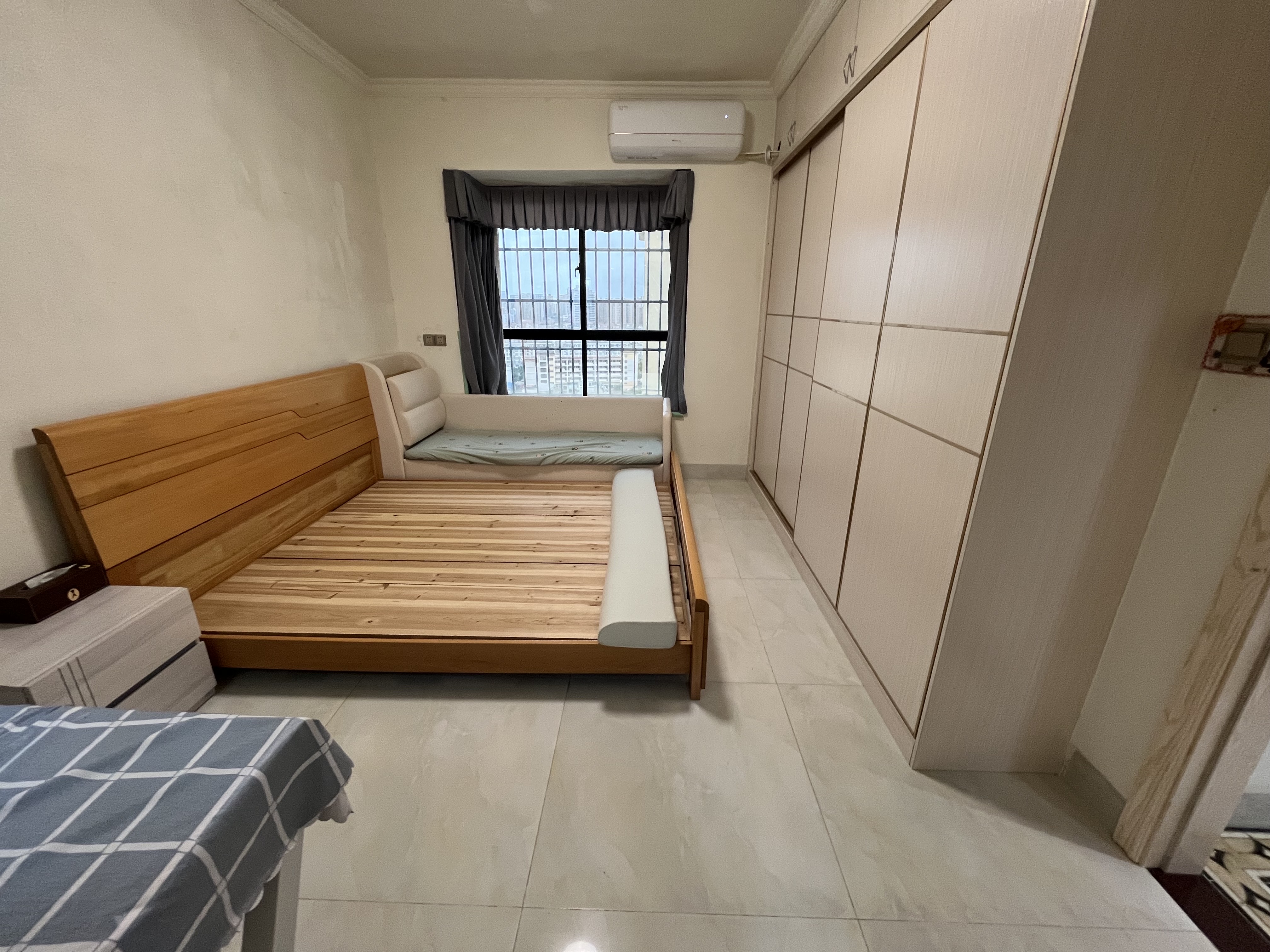 佳华公寓  3室2厅2卫   2600.00元/月室内图