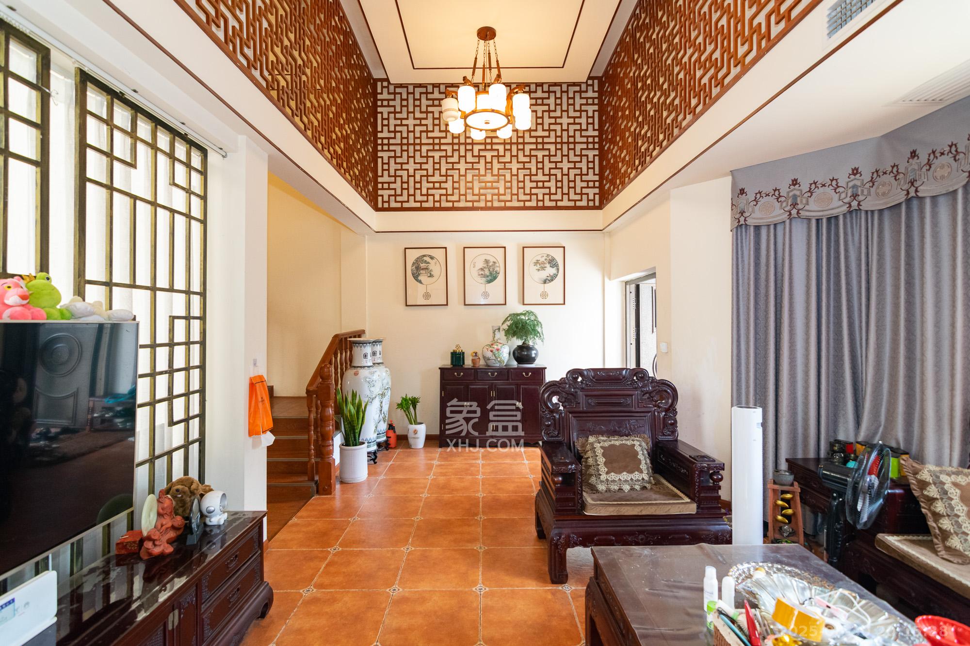 悦禧国际山庄  6室2厅4卫    568.0万 悦禧国际山庄  6室2厅4卫    568.0万