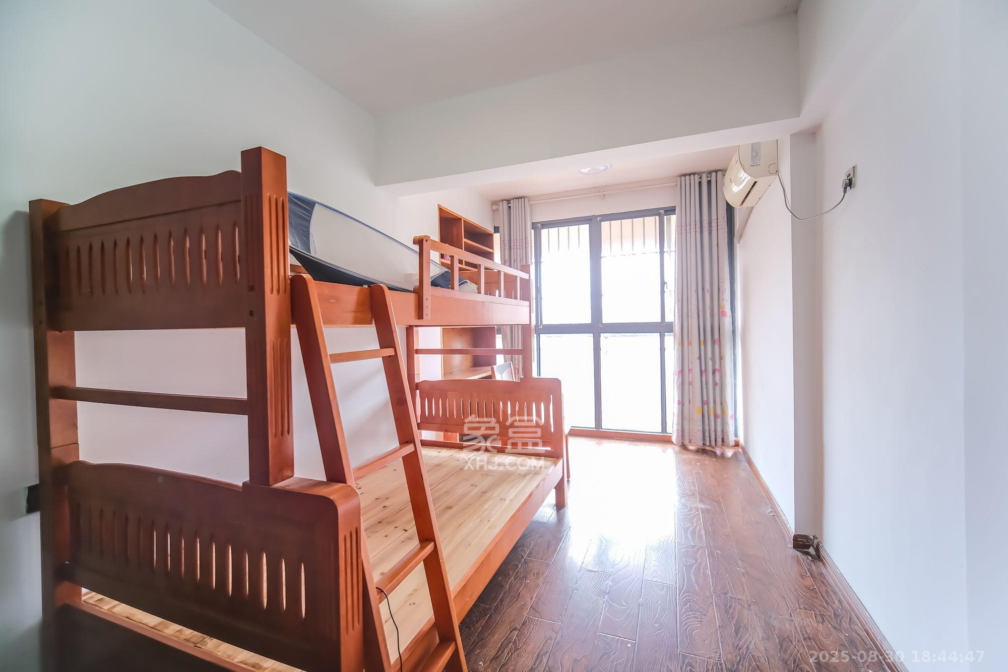 盛地尊域 4室2厅2卫 2000.0元/月 盛地尊域 4室2厅2卫 2000.0元/月室内图