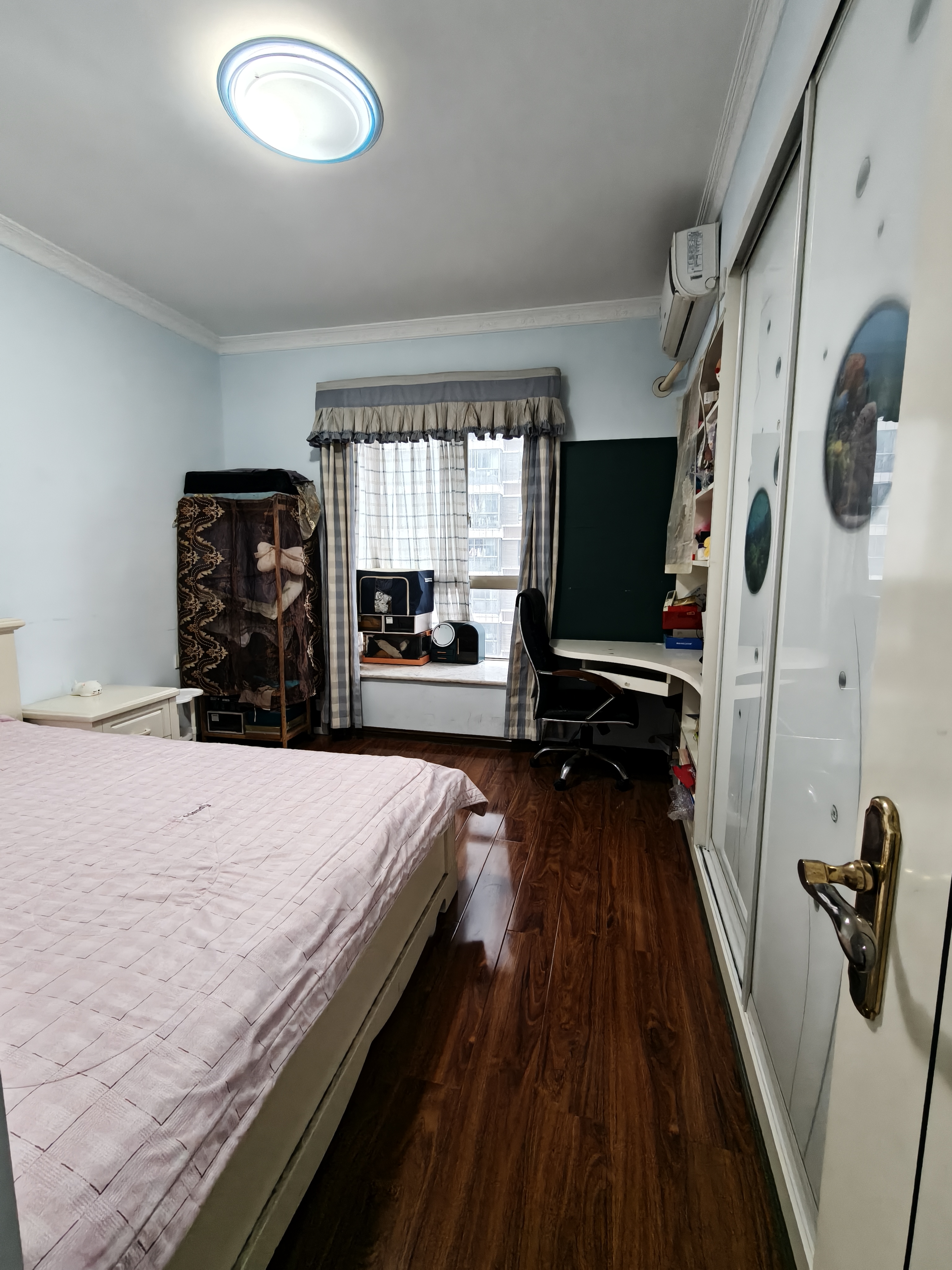 金园小区 1室0厅0卫 88.8万 金园小区 1室0厅0卫 88.8万客厅