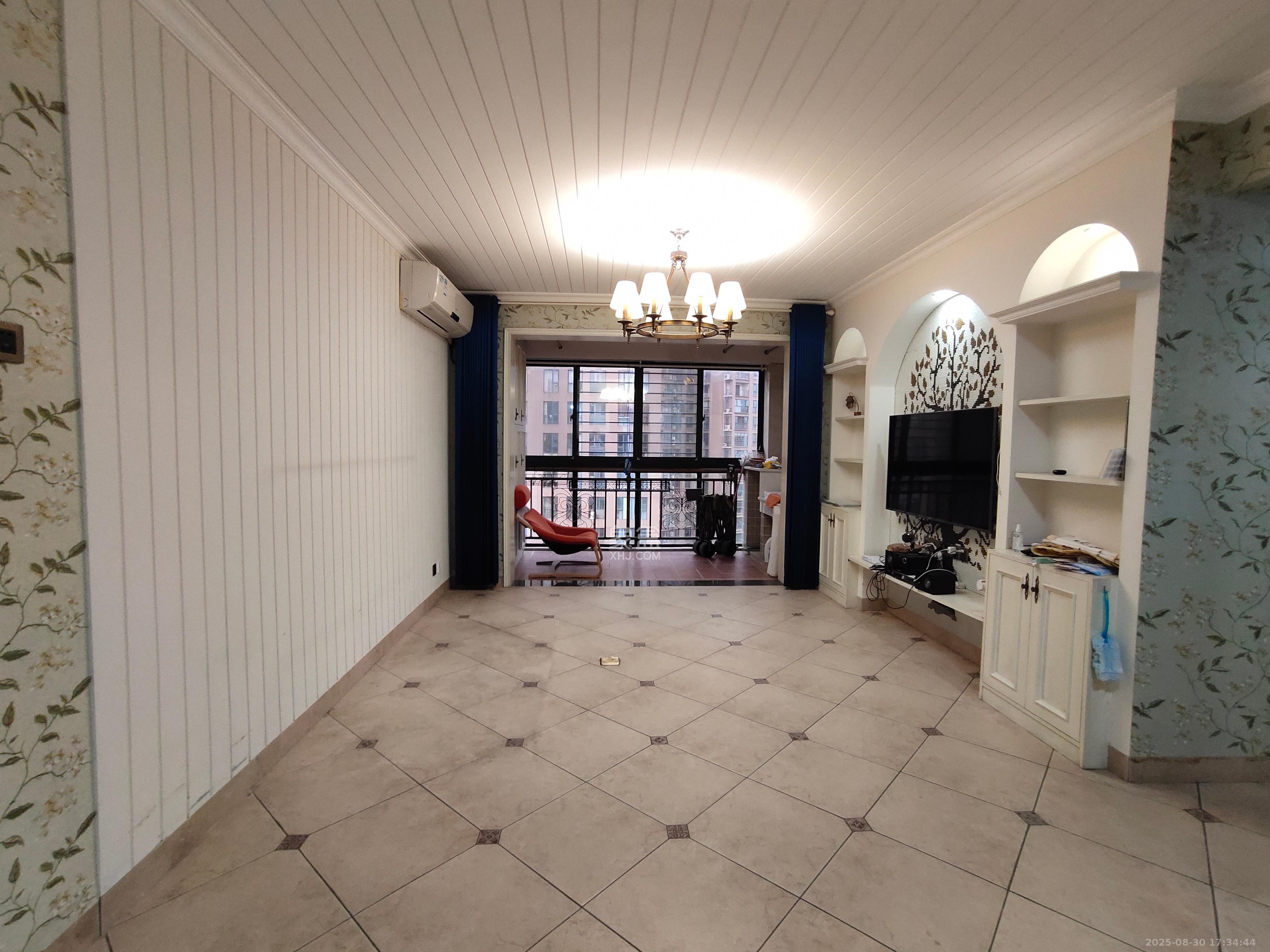 长房白沙湾  2室2厅1卫    2800.0元/月 长房白沙湾  2室2厅1卫    2800.0元/月室内图