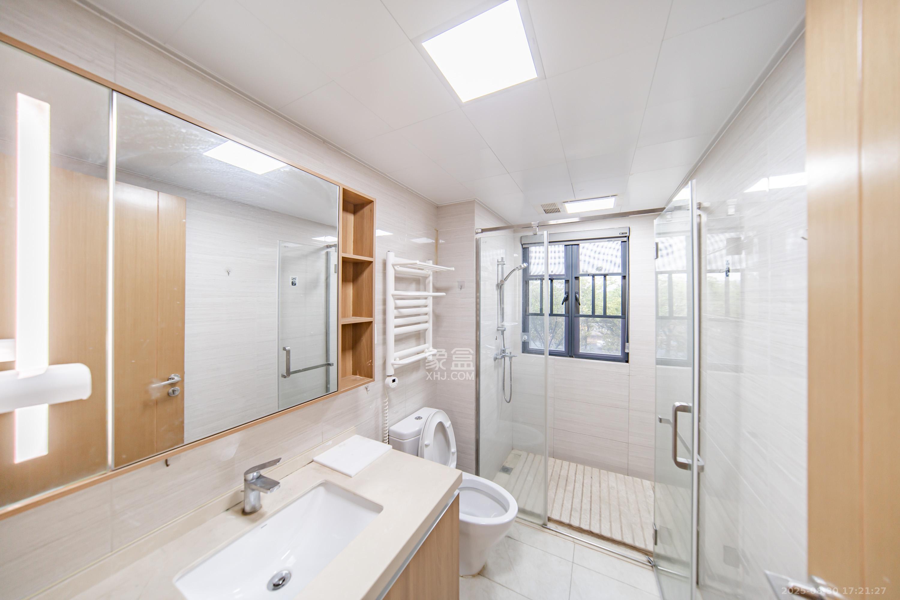 深业鹭栖府  4室2厅2卫    170.0万卫生间