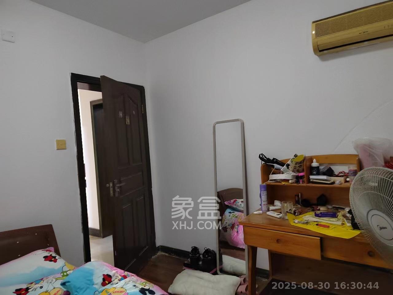 仁和家园  3室2厅1卫   1600.00元/月