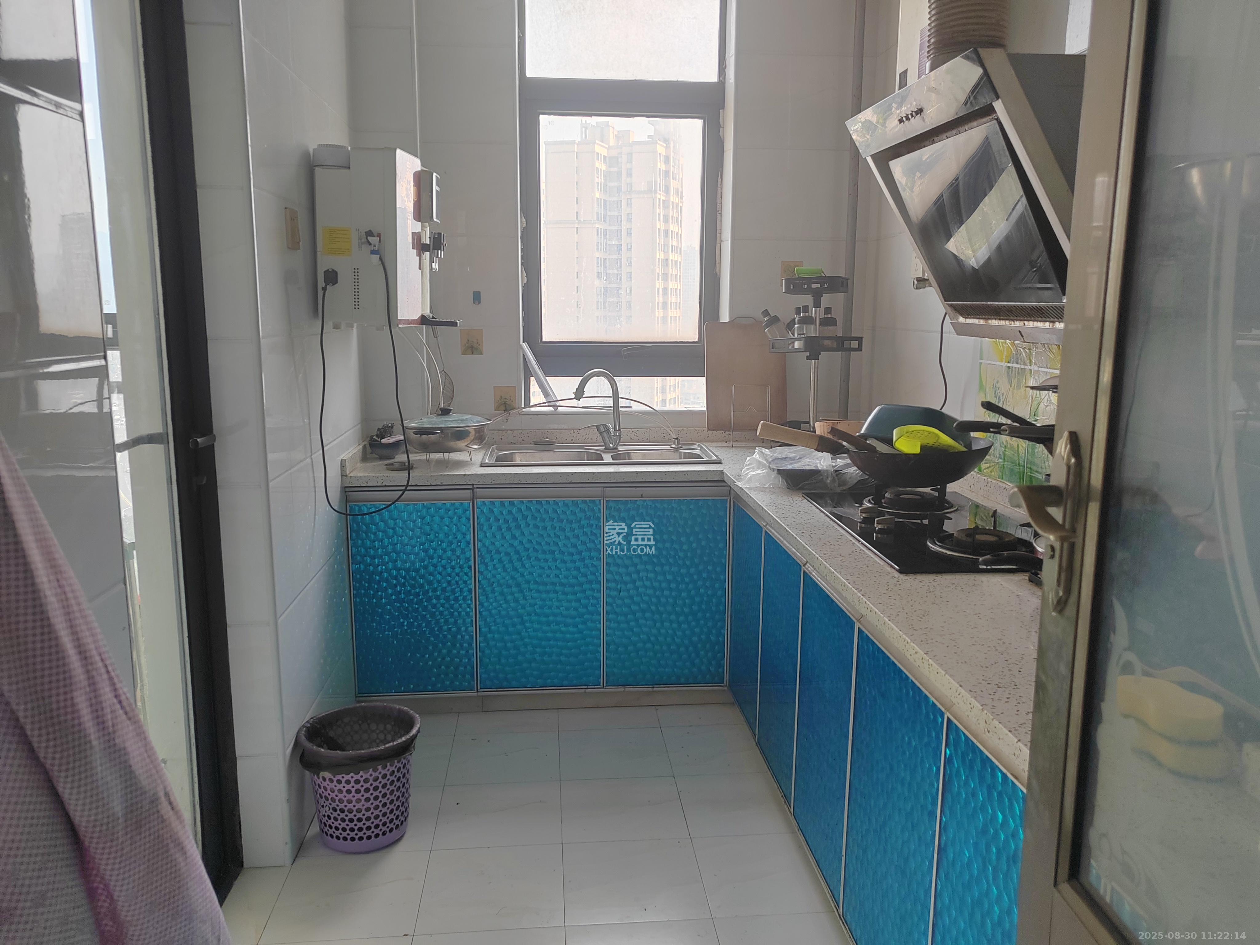 金科东方大院三四期  3室2厅2卫    2300.0元/月 金科东方大院三四期  3室2厅2卫    2300.0元/月室内图