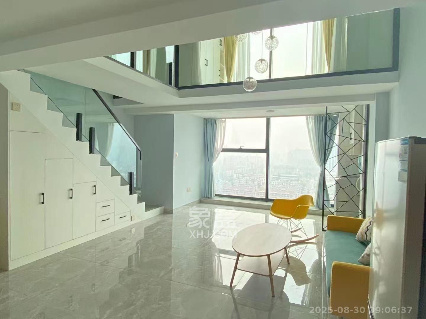 东盈商业广场(华泉城市广场)  1室0厅0卫    3300.0元/月 东盈商业广场(华泉城市广场)  1室0厅0卫    3300.0元/月室内图