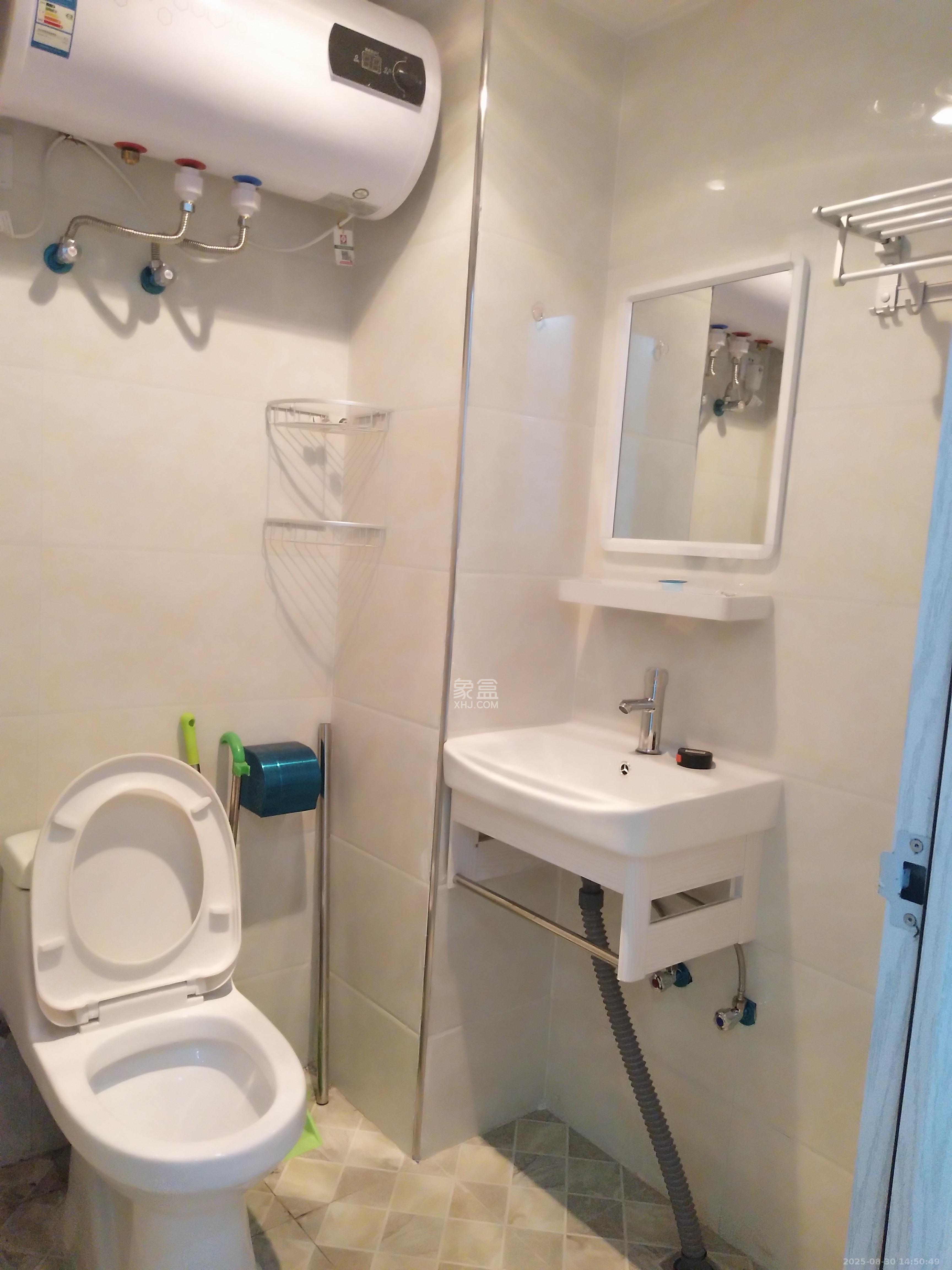 欧亚达国际广场  1室1厅1卫    1300.0元/月室内图