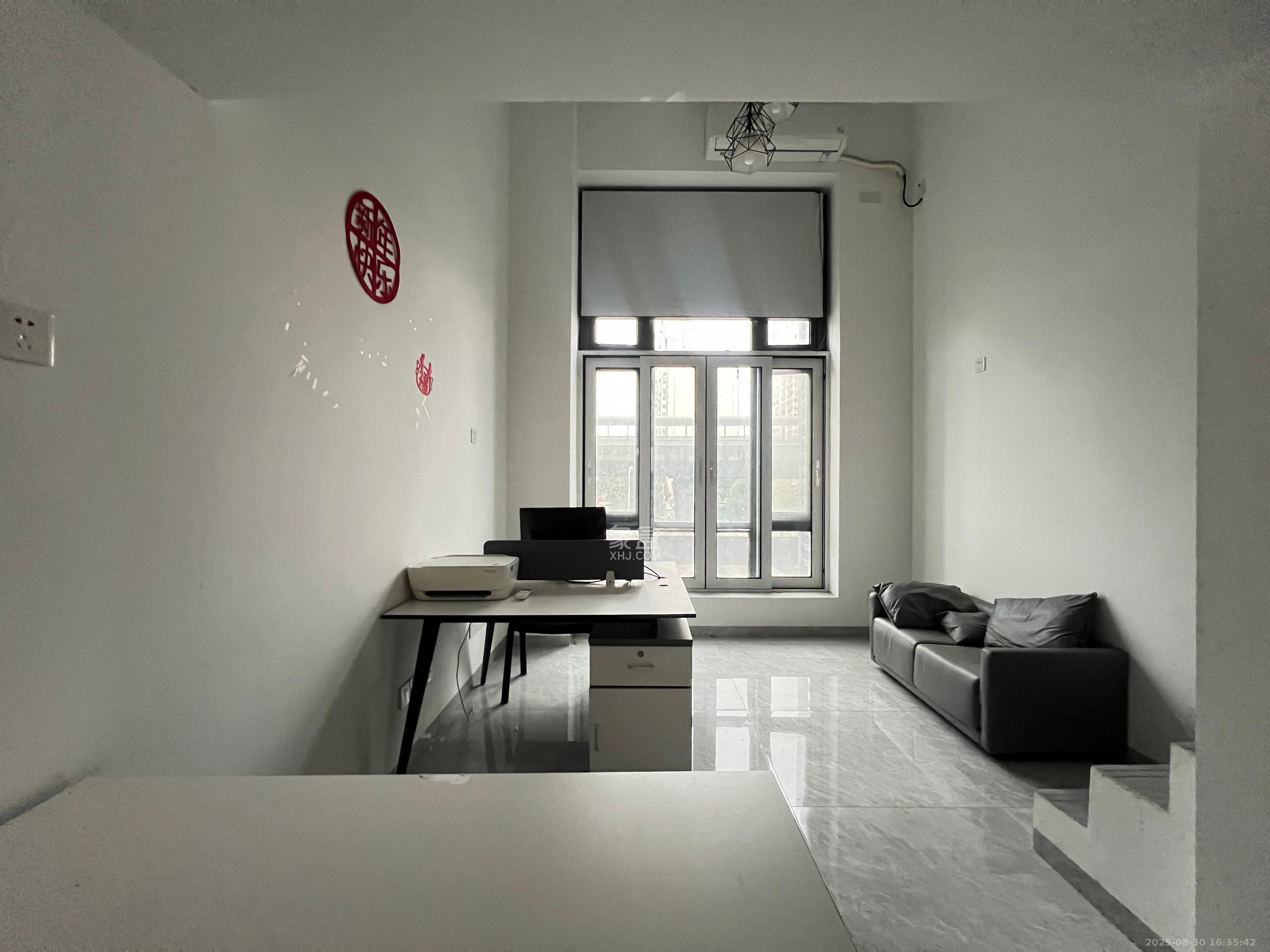 藏珑湖上公馆 1室1厅1卫 2400.0元/月 藏珑湖上公馆 1室1厅1卫 2400.0元/月室内图