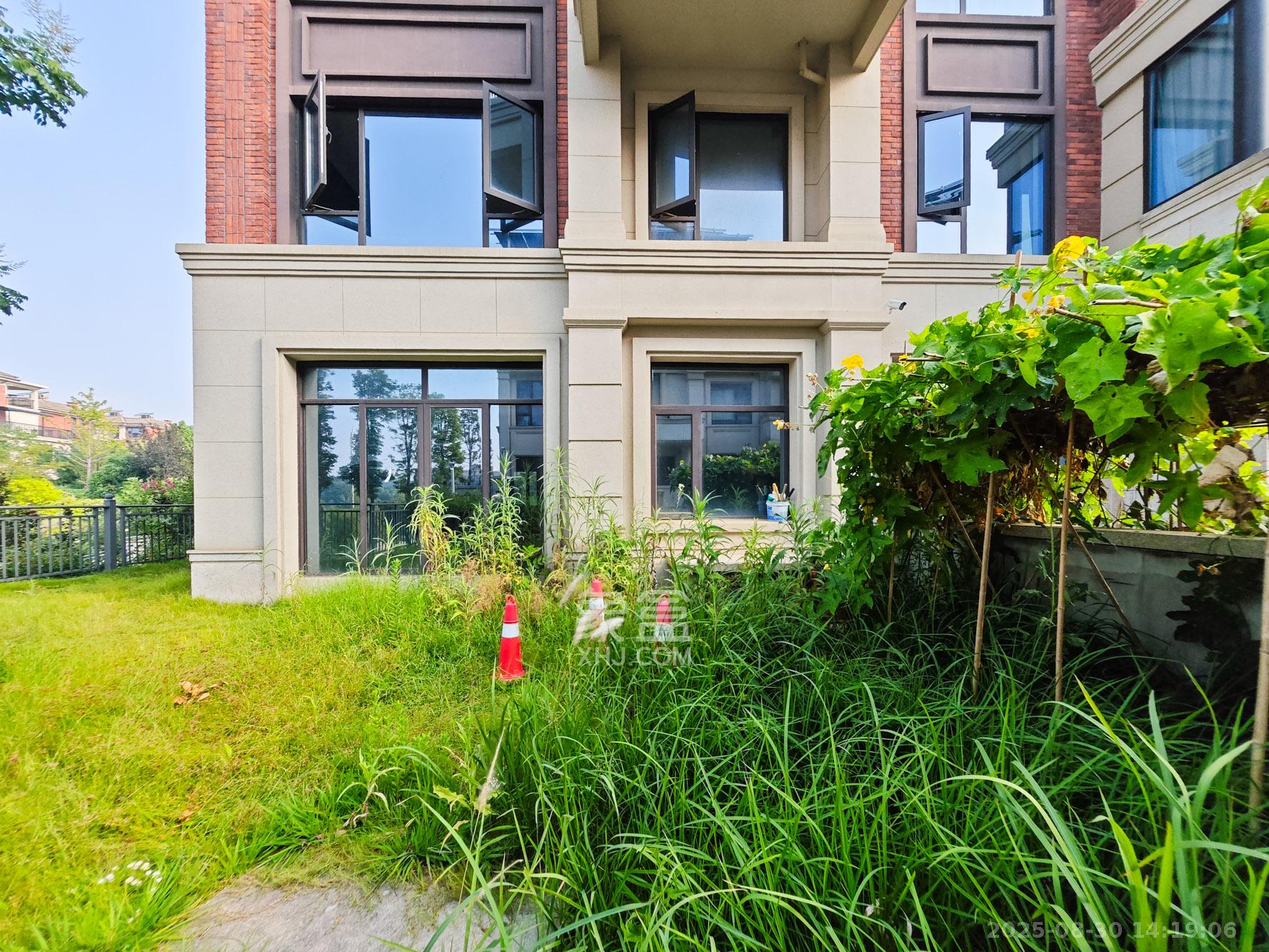 恒基旭辉湖山赋  6室3厅4卫    458.0万其他