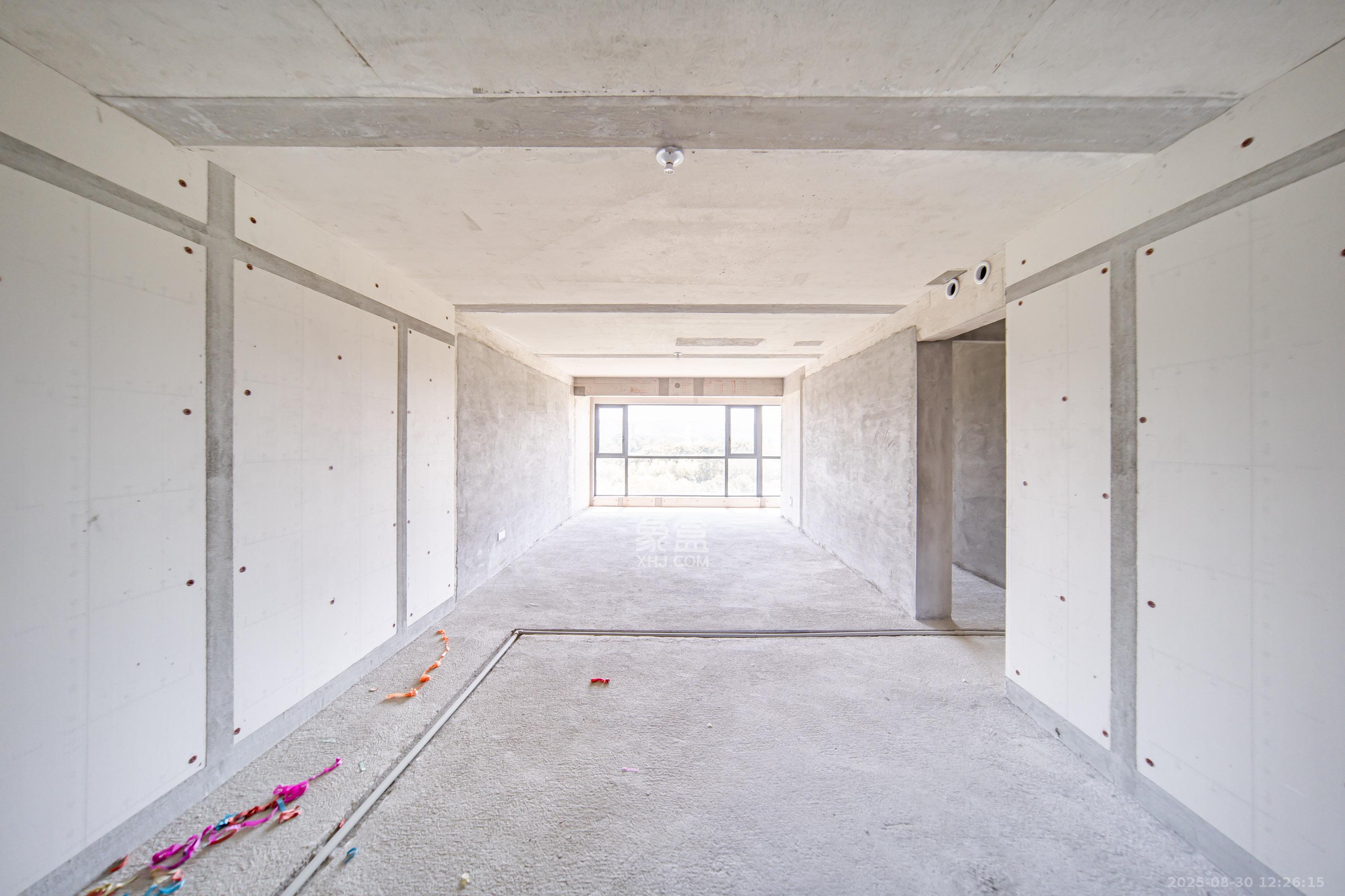 中建钰山湖  4室2厅2卫   210.00万