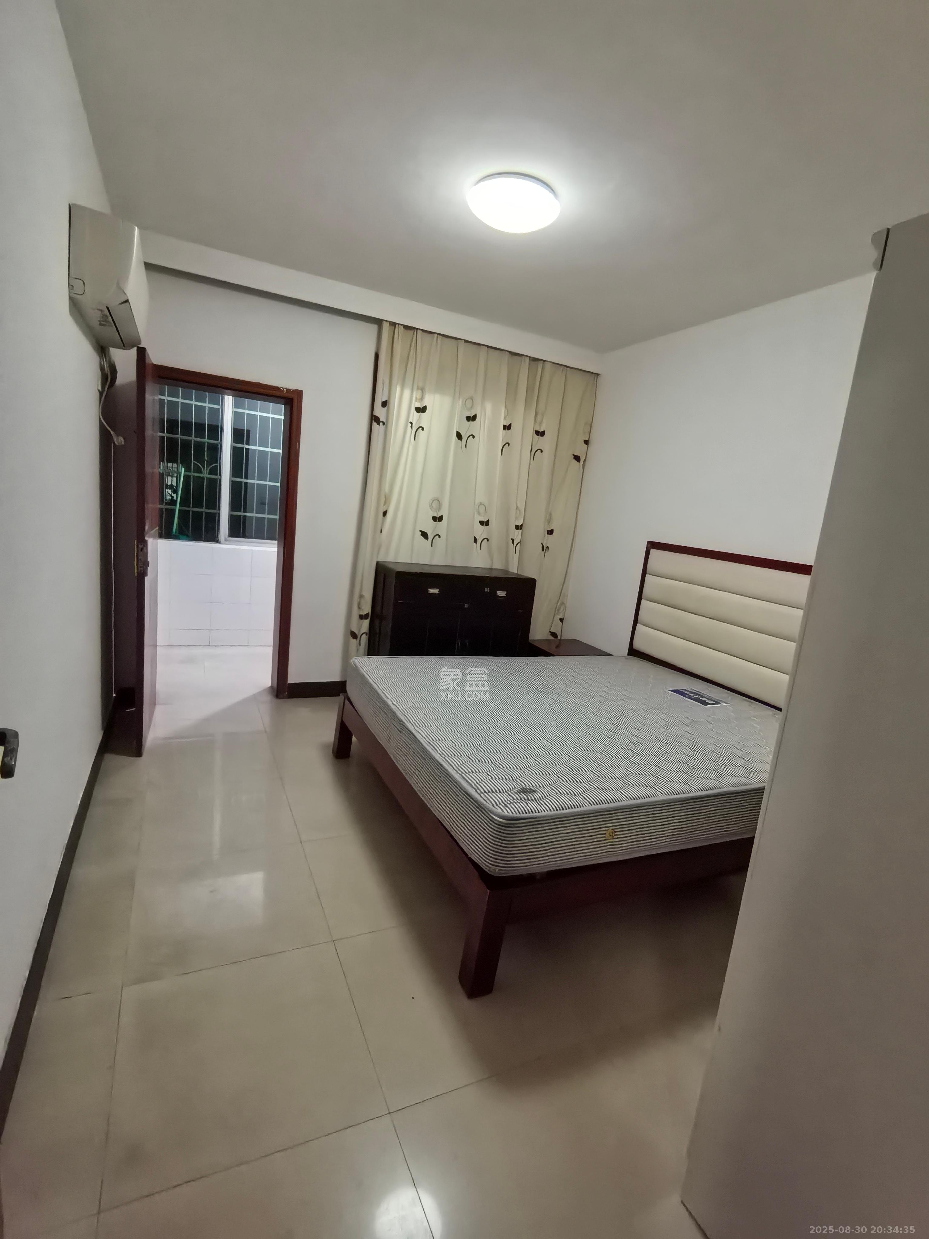 中南汽车世界 2室1厅1卫 1300.0元/月 中南汽车世界 2室1厅1卫 1300.0元/月室内图