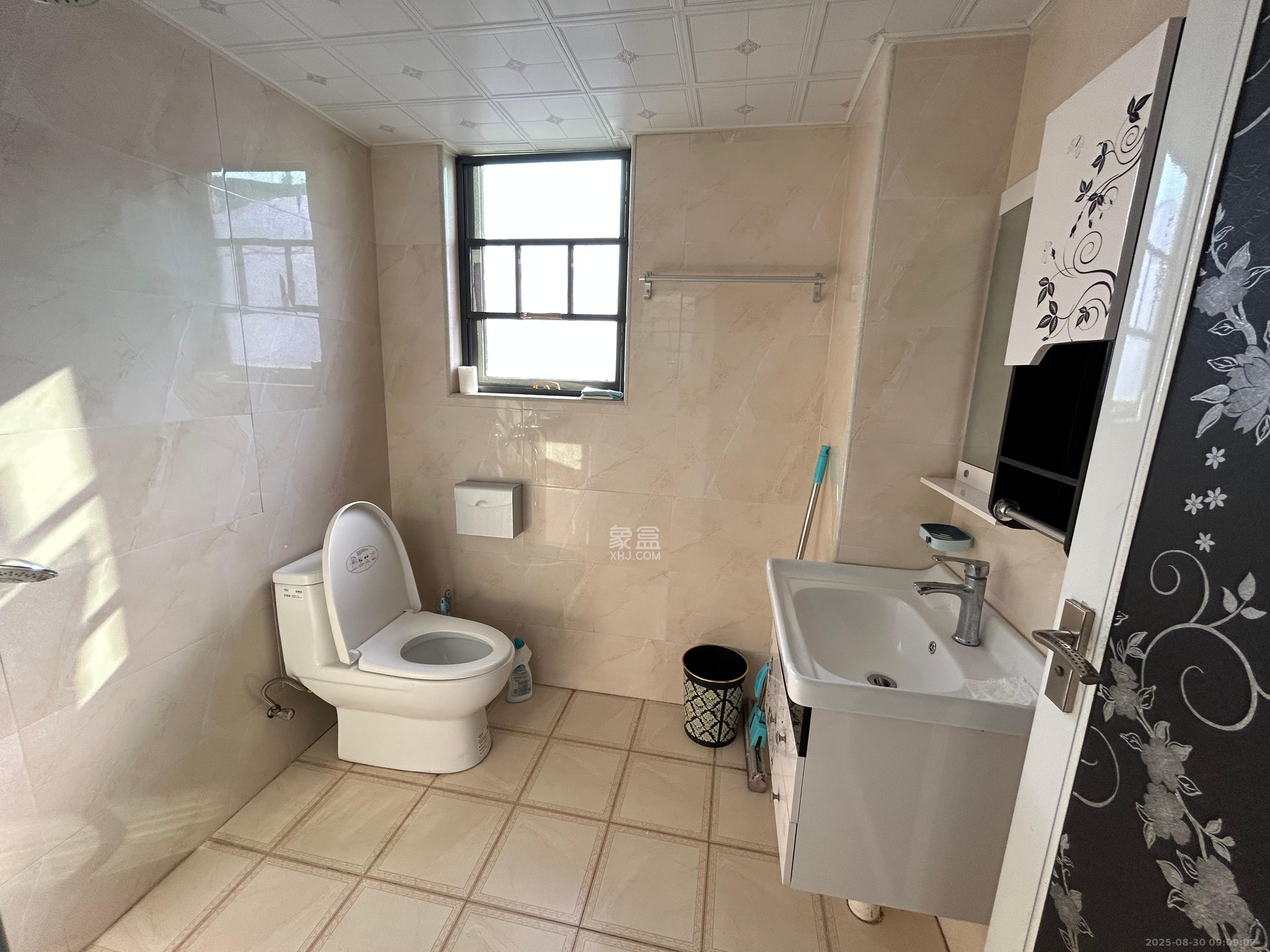 中信凯旋城（中信新城四期）  4室2厅2卫    3000.0元/月室内图