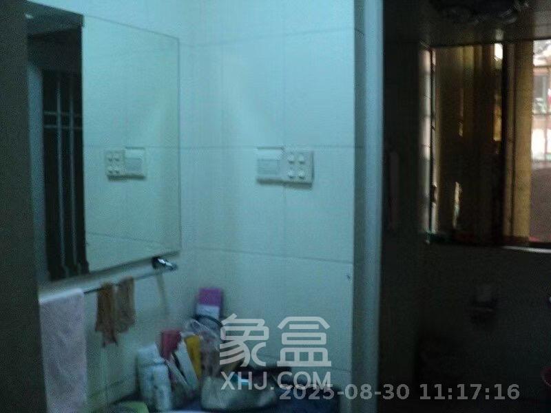 三湘小区  2室2厅1卫    1300.0元/月 三湘小区  2室2厅1卫    1300.0元/月室内图