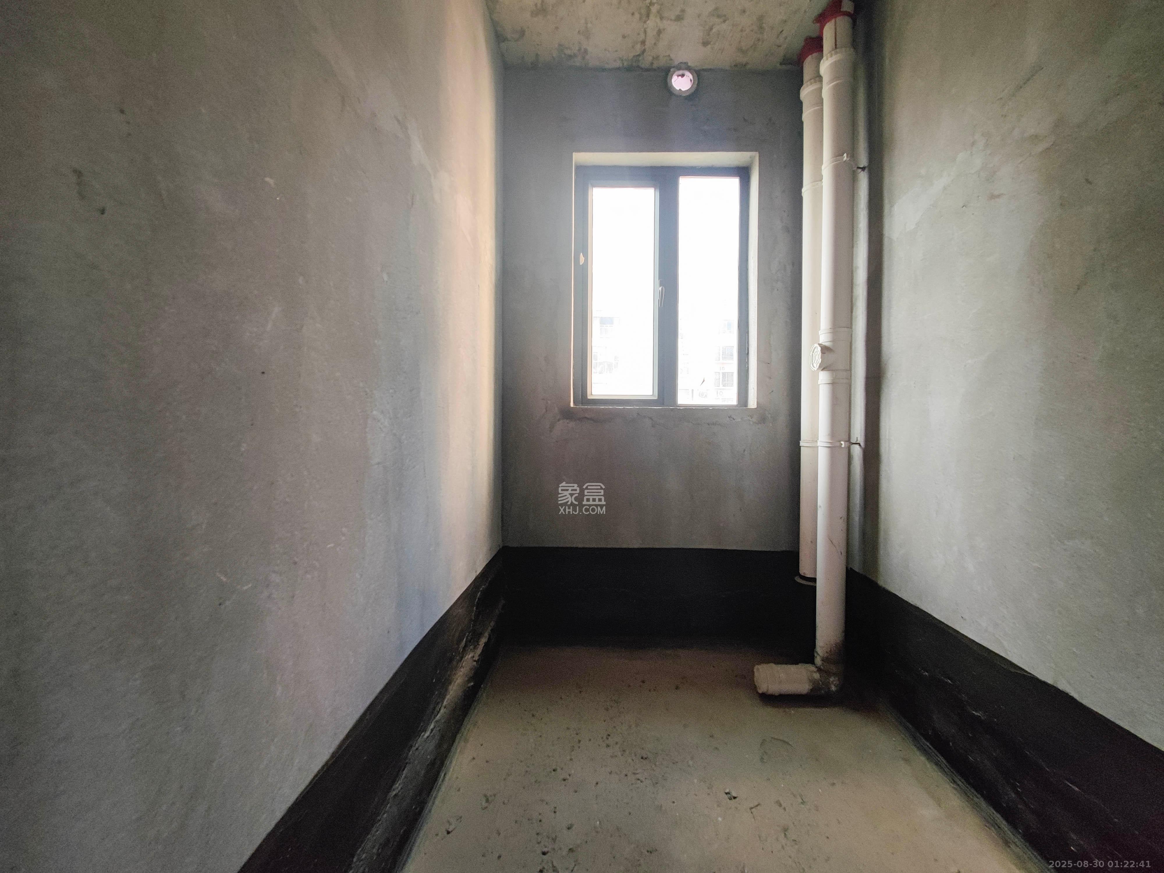 森林城  4室2厅2卫    163.0万 森林城  4室2厅2卫    163.0万卫生间