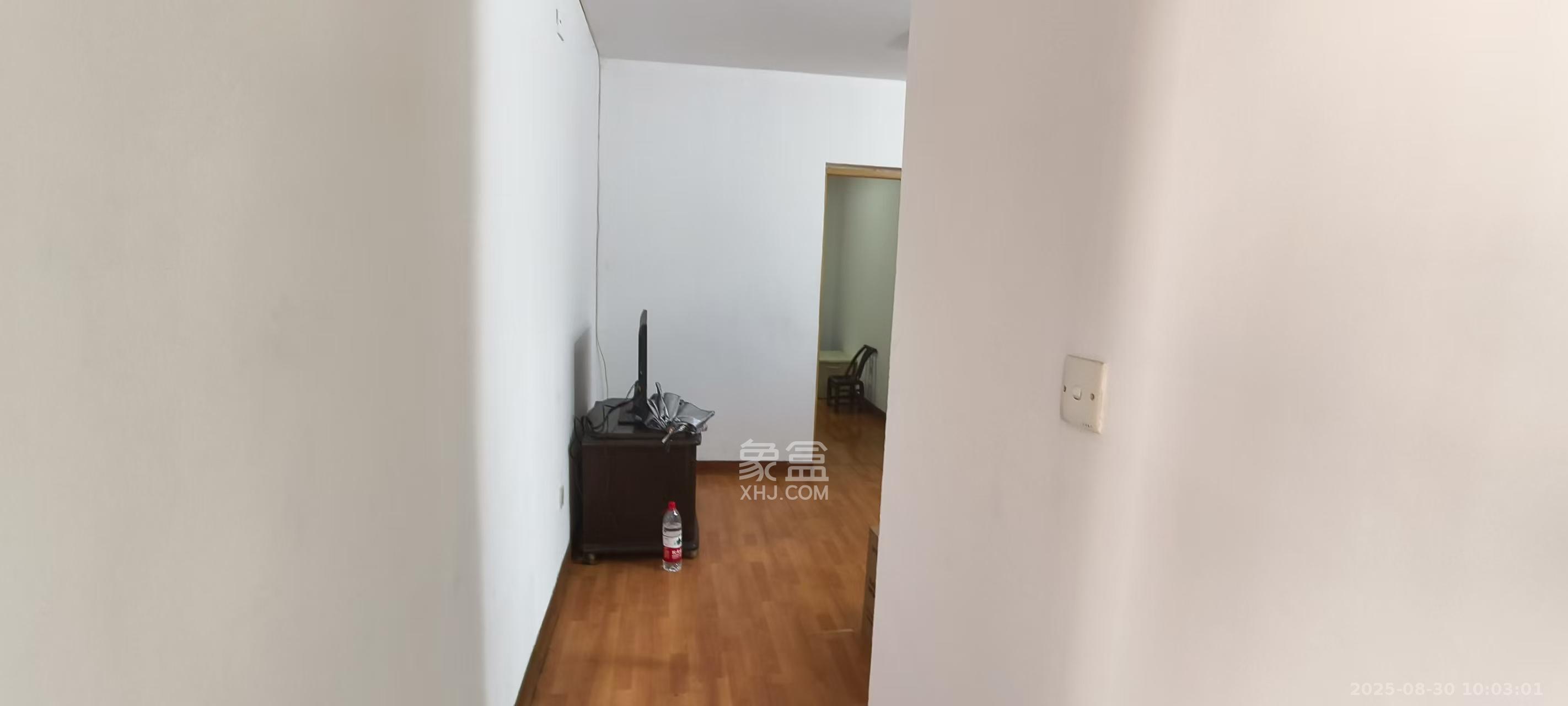 富康小区(富康花园)  2室1厅1卫    1000.0元/月 富康小区(富康花园)  2室1厅1卫    1000.0元/月室内图