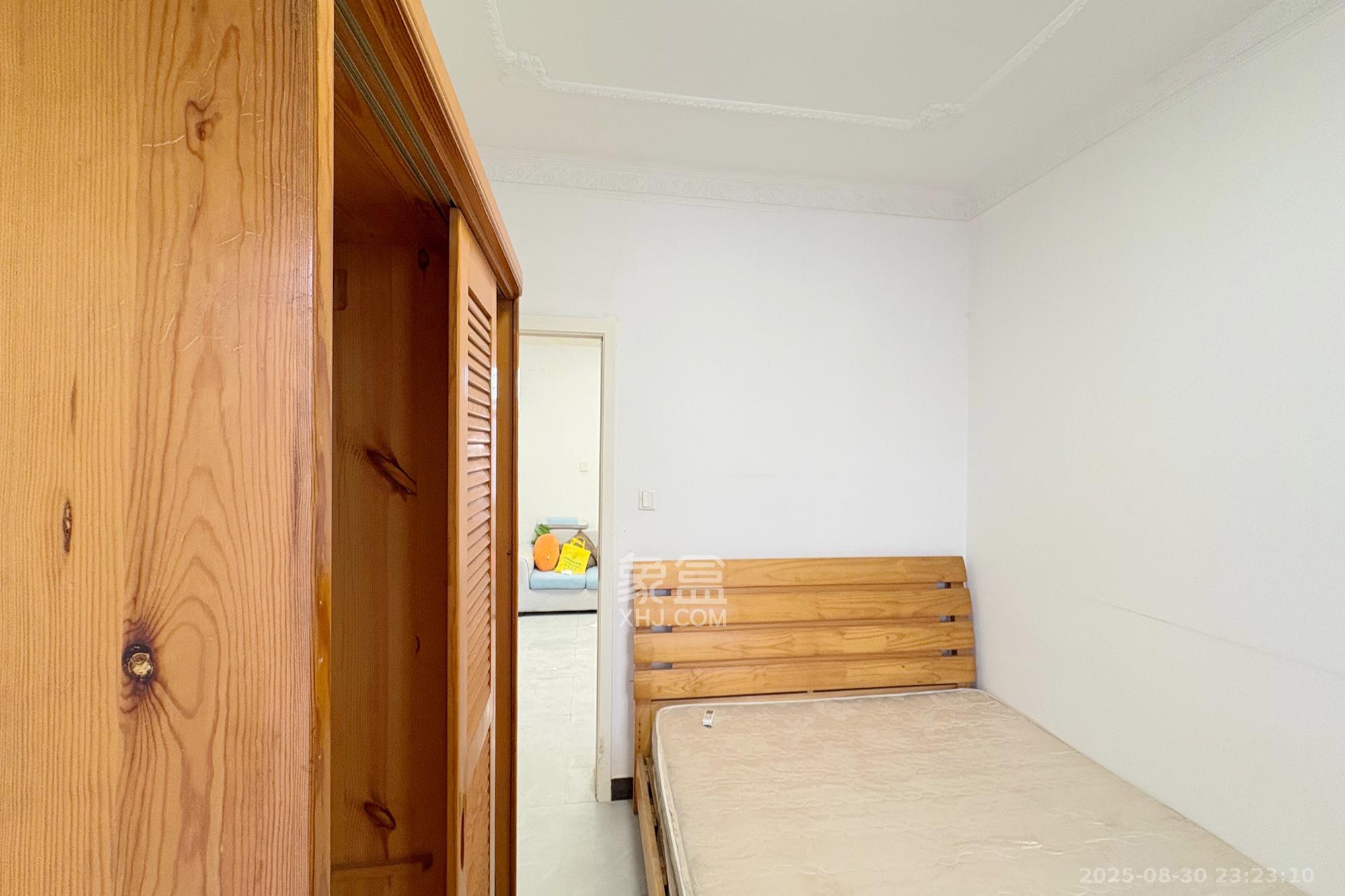 东文庙坪 2室1厅1卫 65.0万 东文庙坪 2室1厅1卫 65.0万卧室