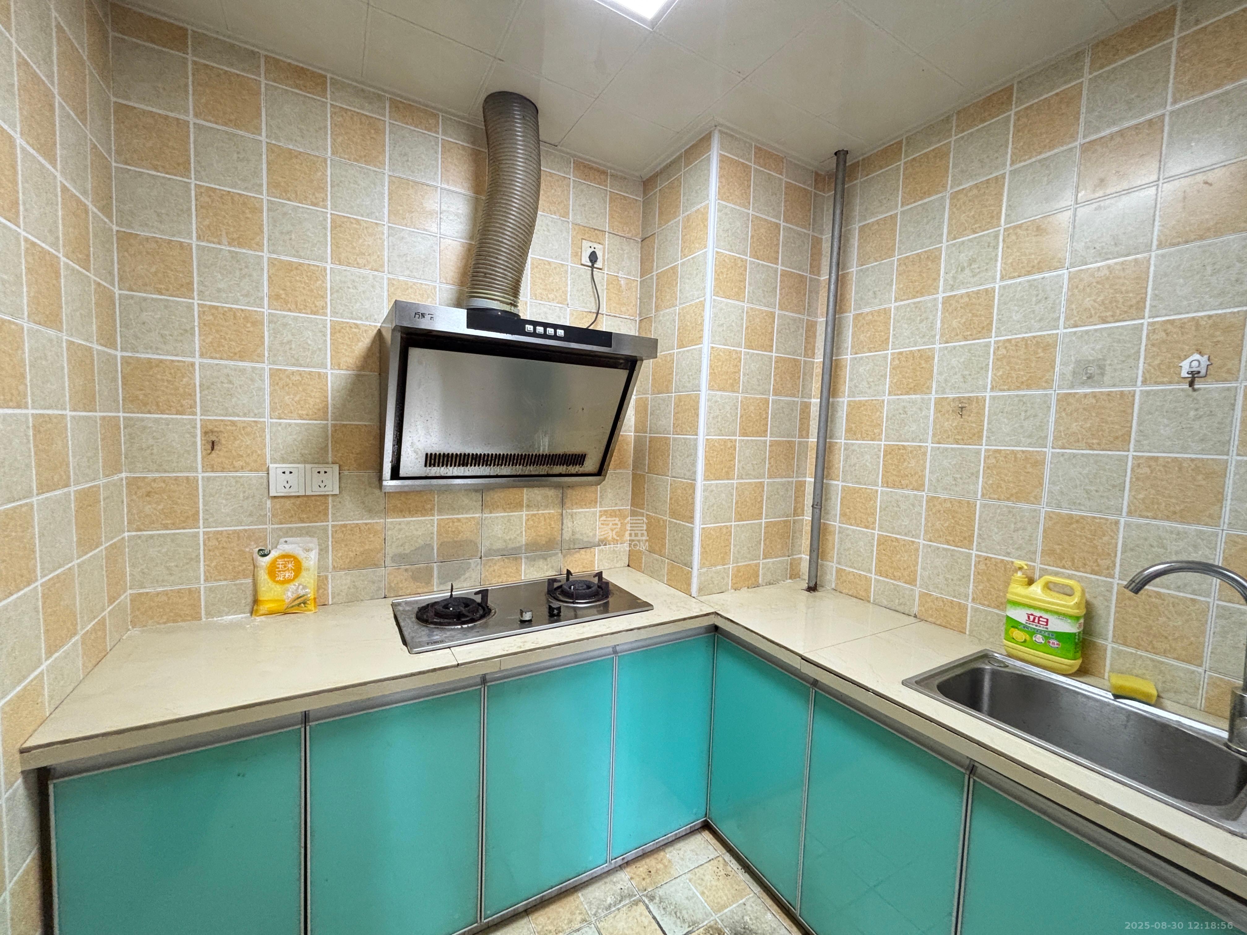 蓝山郡  1室1厅1卫    1300.0元/月 蓝山郡  1室1厅1卫    1300.0元/月室内图