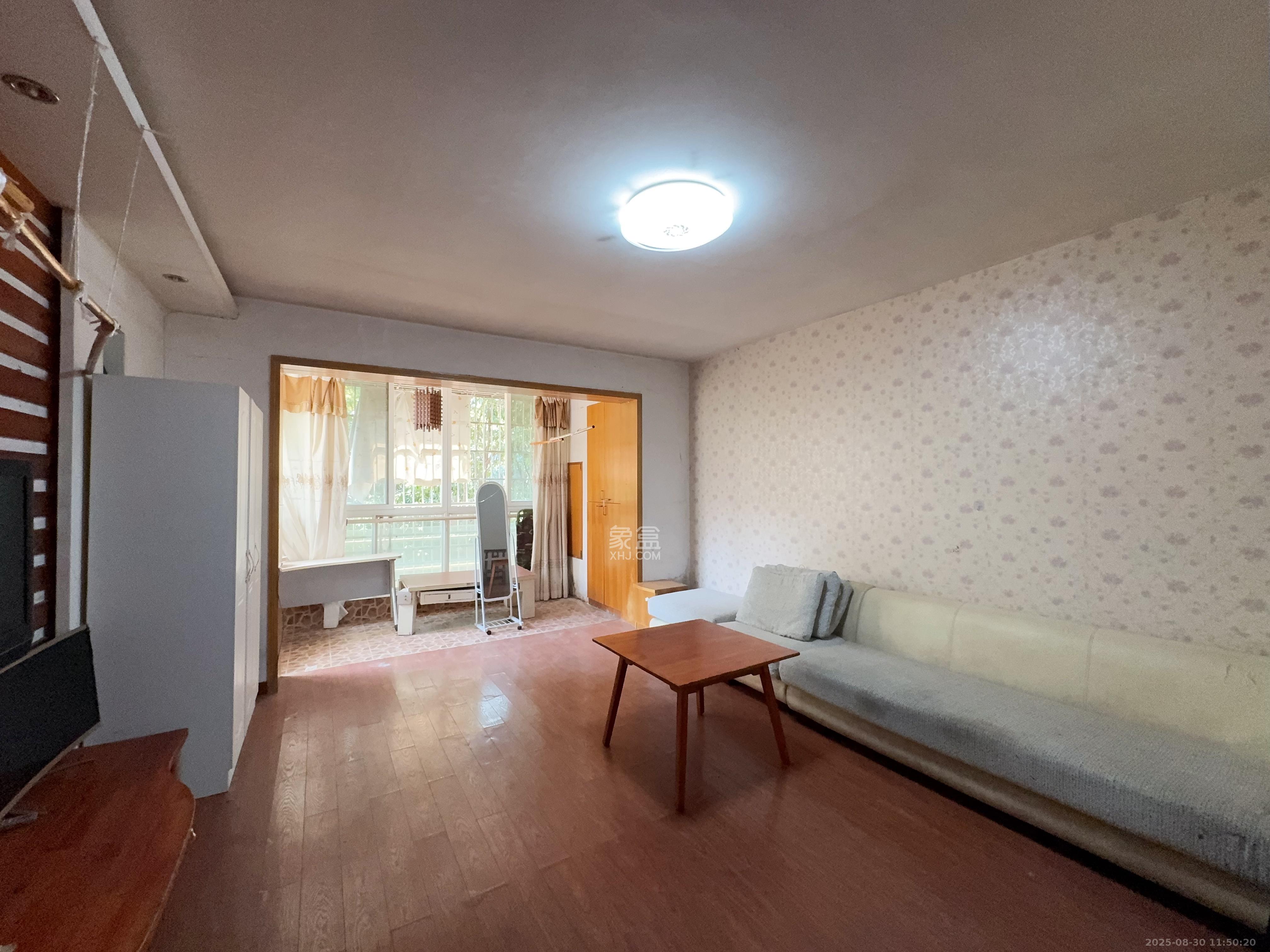 申奥美域  3室2厅2卫    2200.0元/月 申奥美域  3室2厅2卫    2200.0元/月室内图